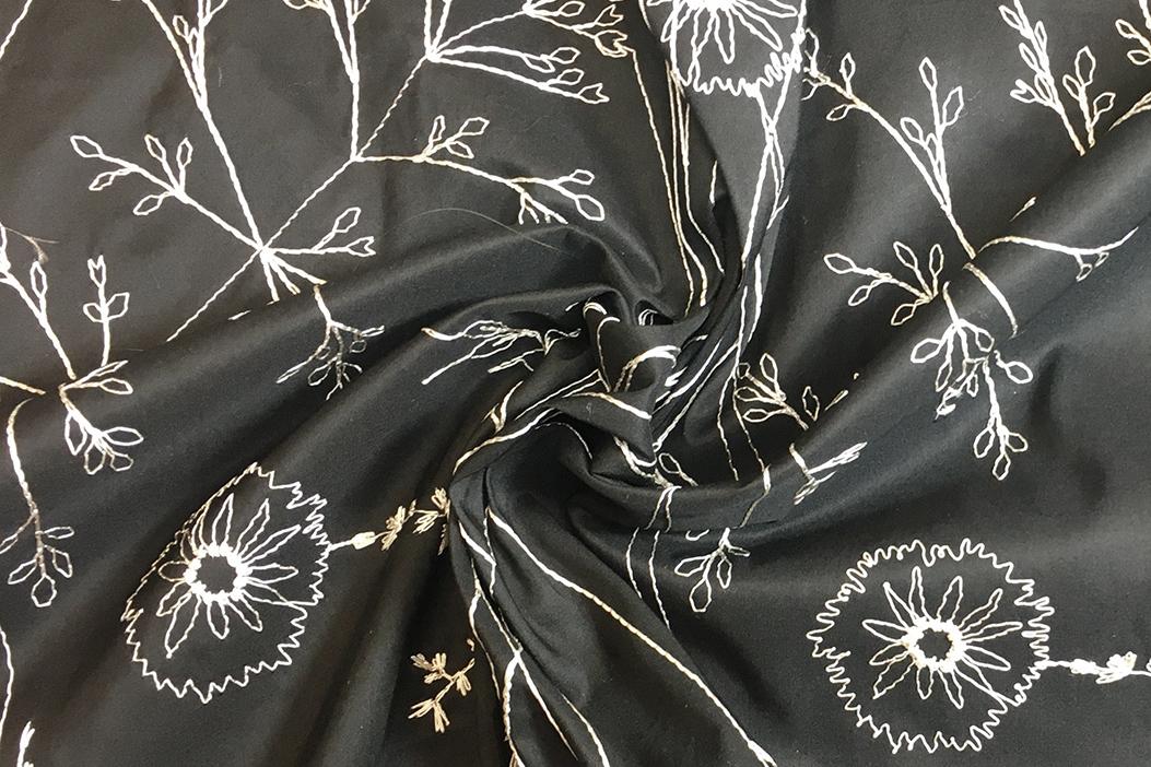 Bestickter Baumwollrips - Bordüre