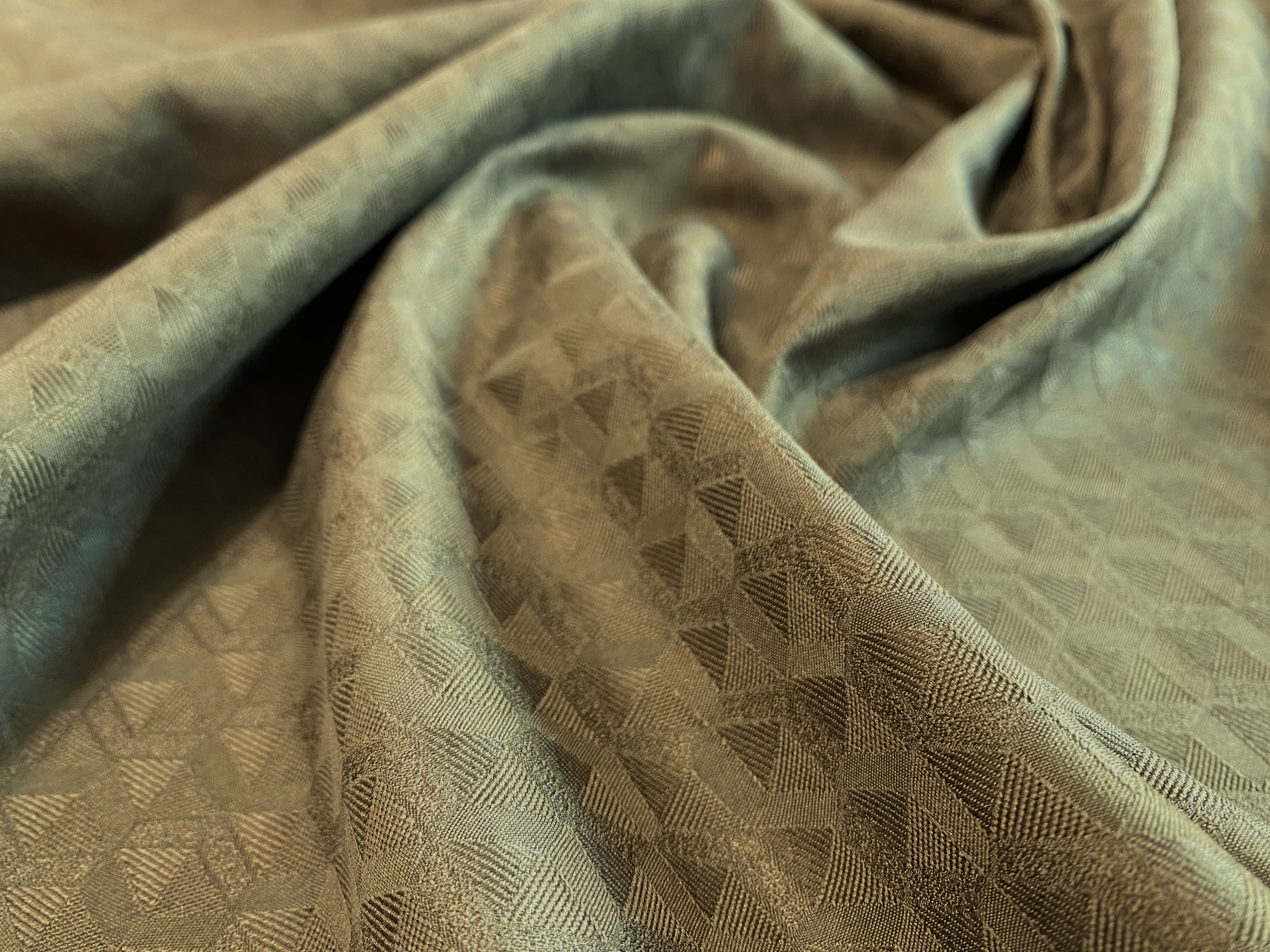Jacquard in Seide-Baumwolle oliv
