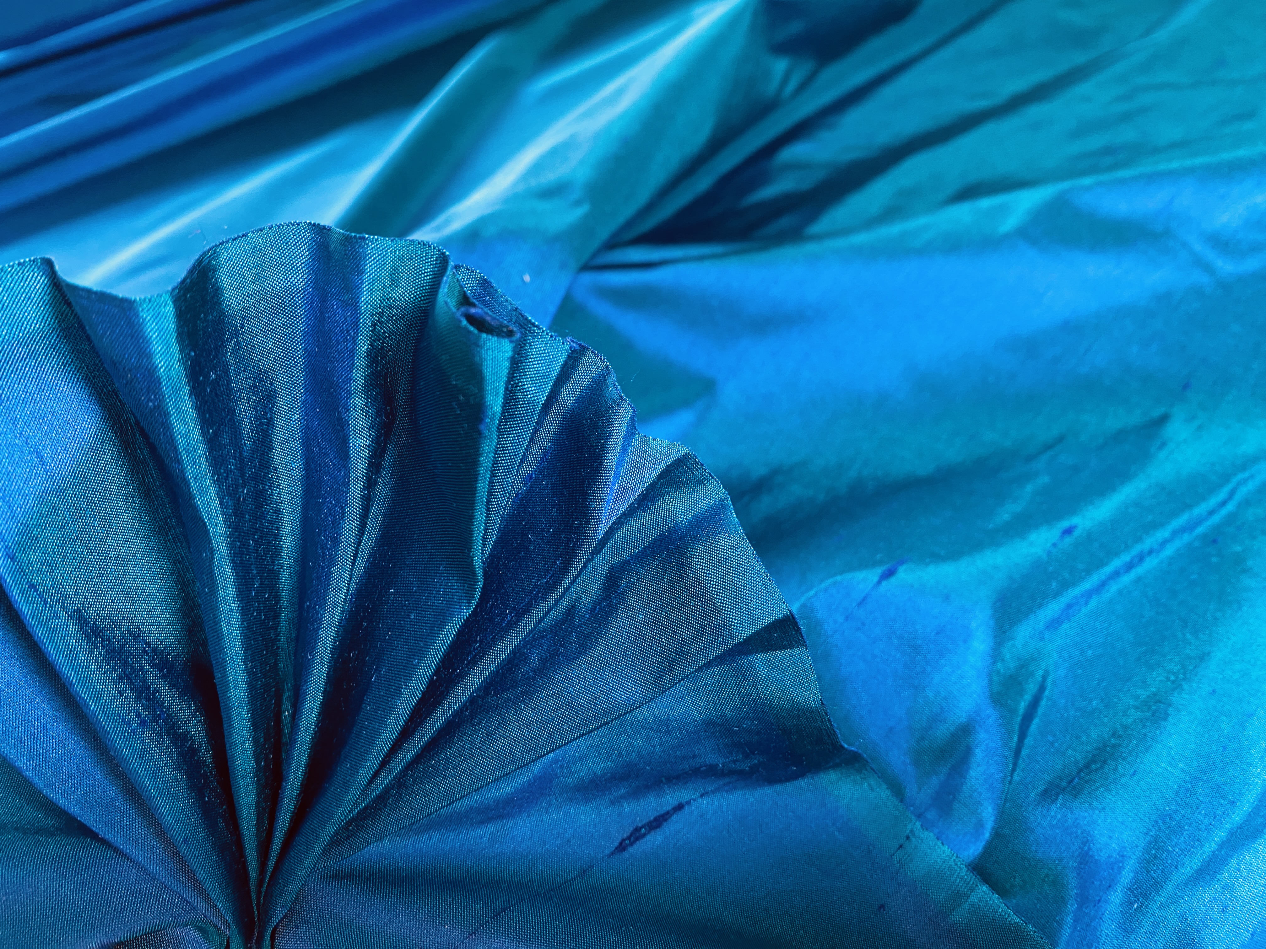 Dupion blau changierend