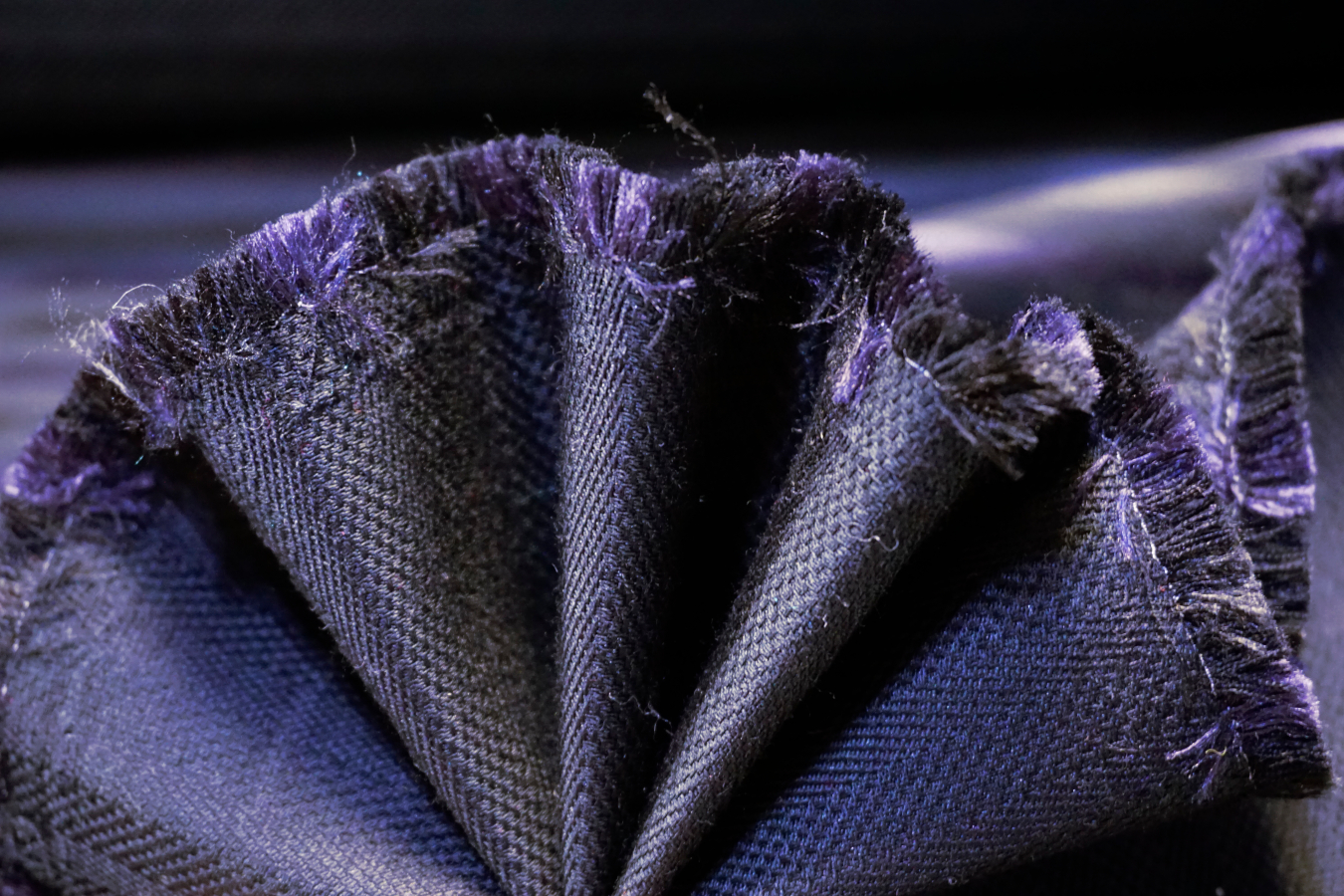 Schurwolljacquard - schwarz/blau