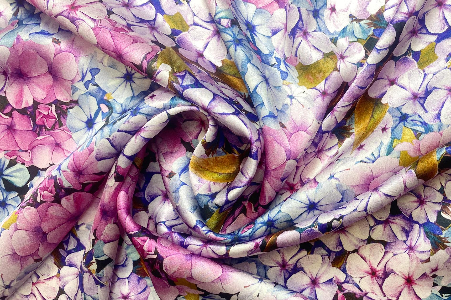 Satin Blüten rose-flieder-blau