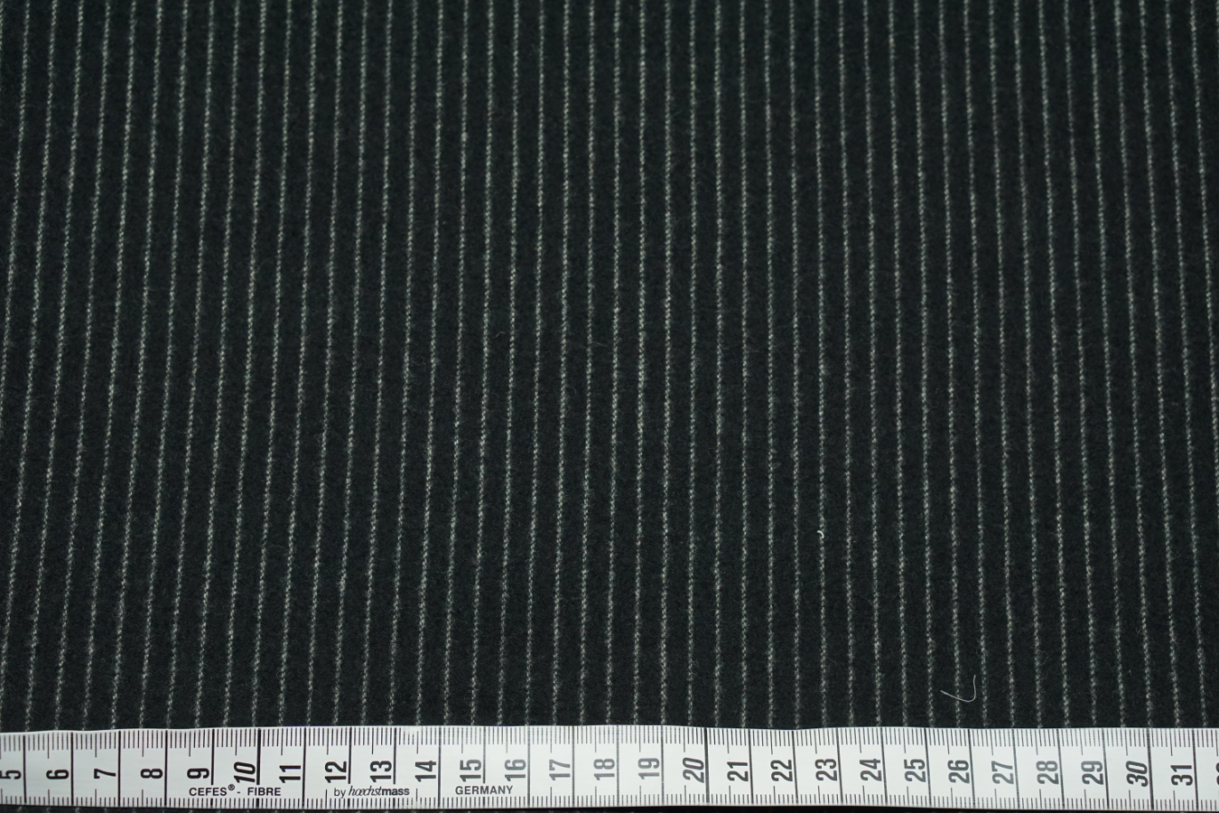 Kaschmir - dunkelblau mit weiß