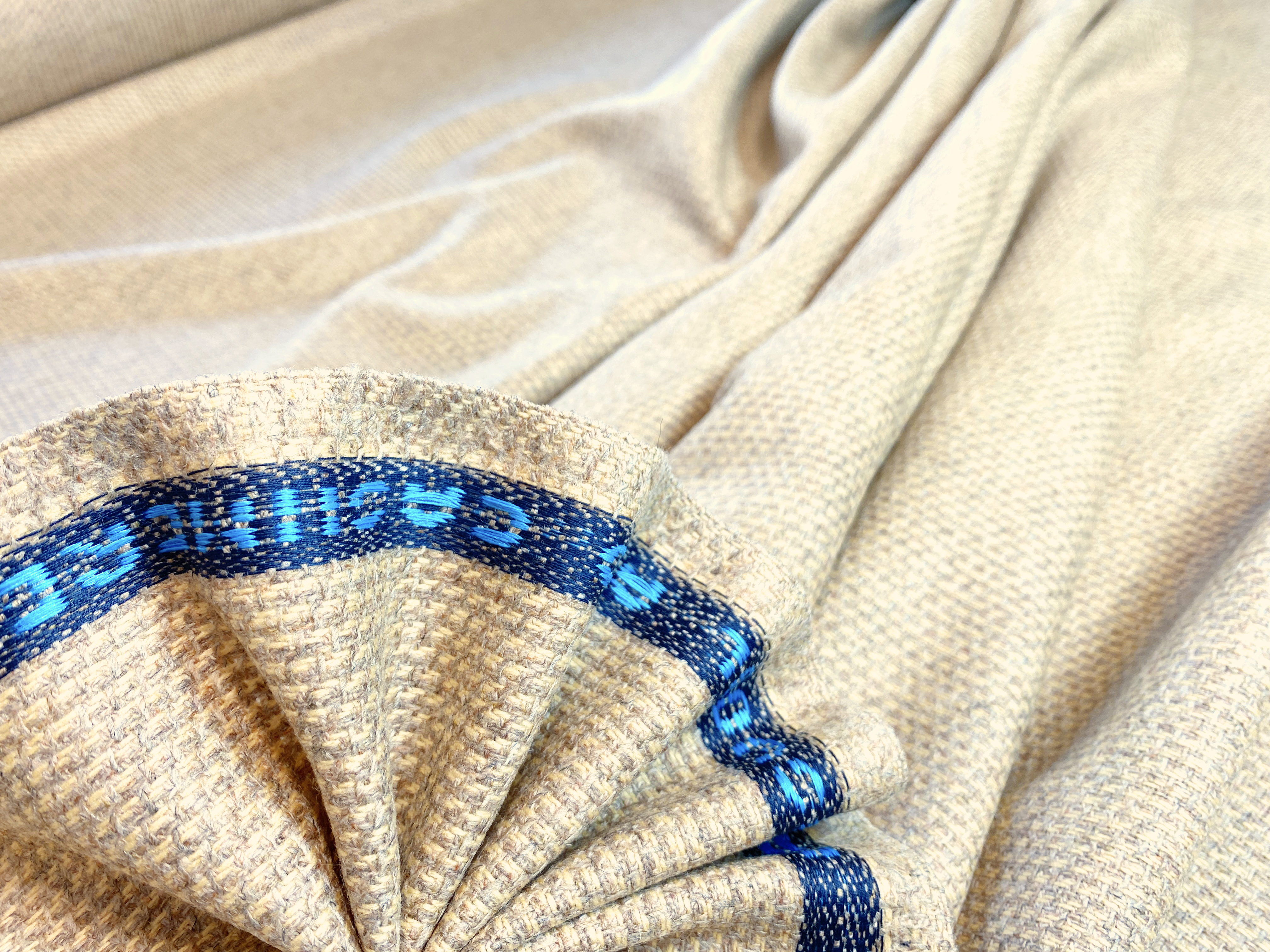 Lammwolle mit Kaschmir - beige/gelb