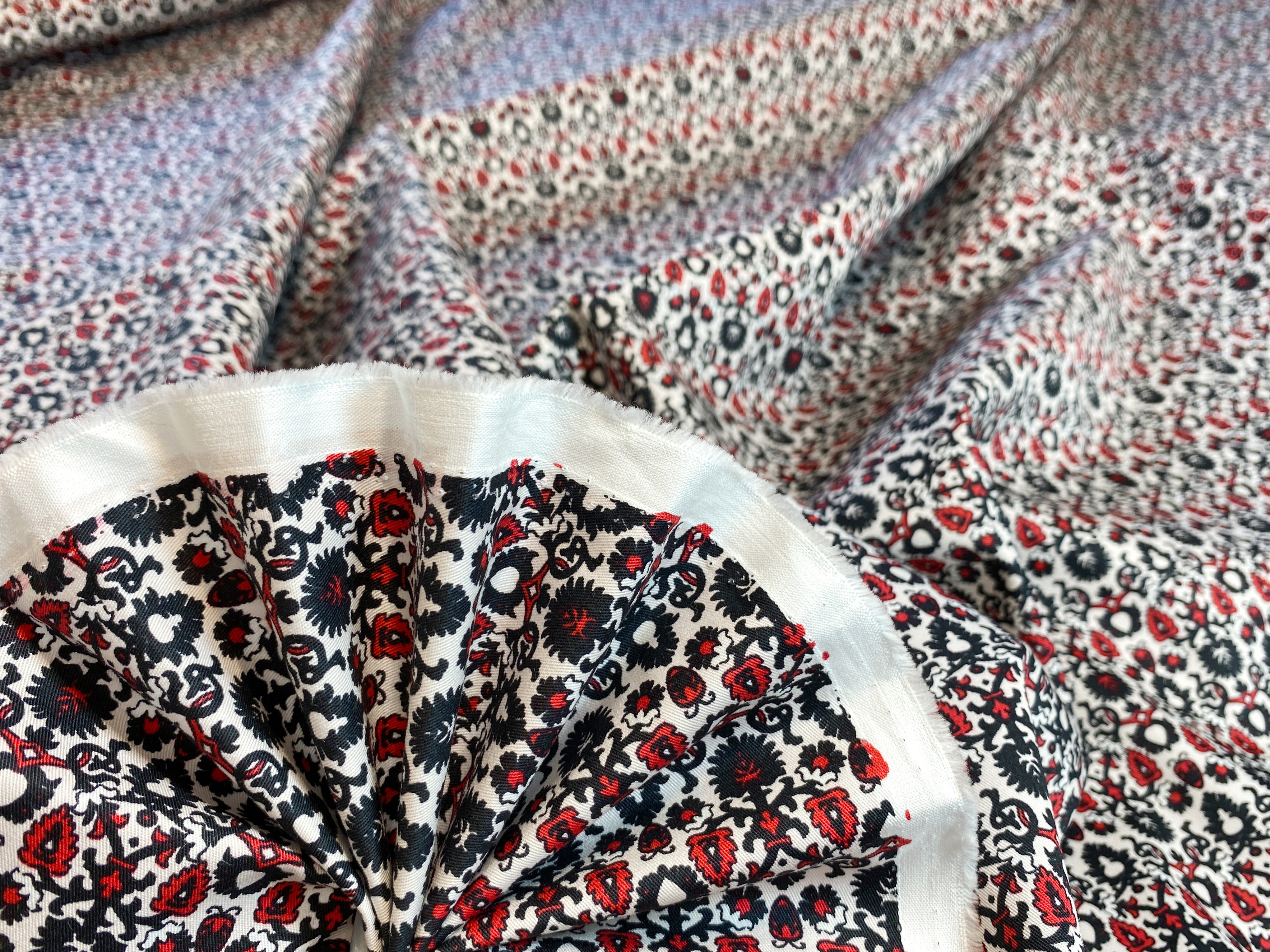 Baumwolle Kleiderware schwarz-rot-beige