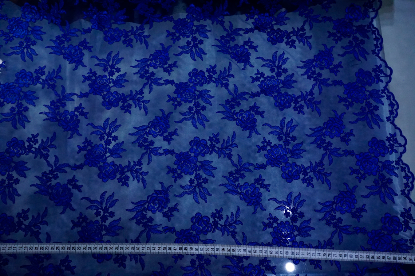 Florale Gimpenspitze - königsblau