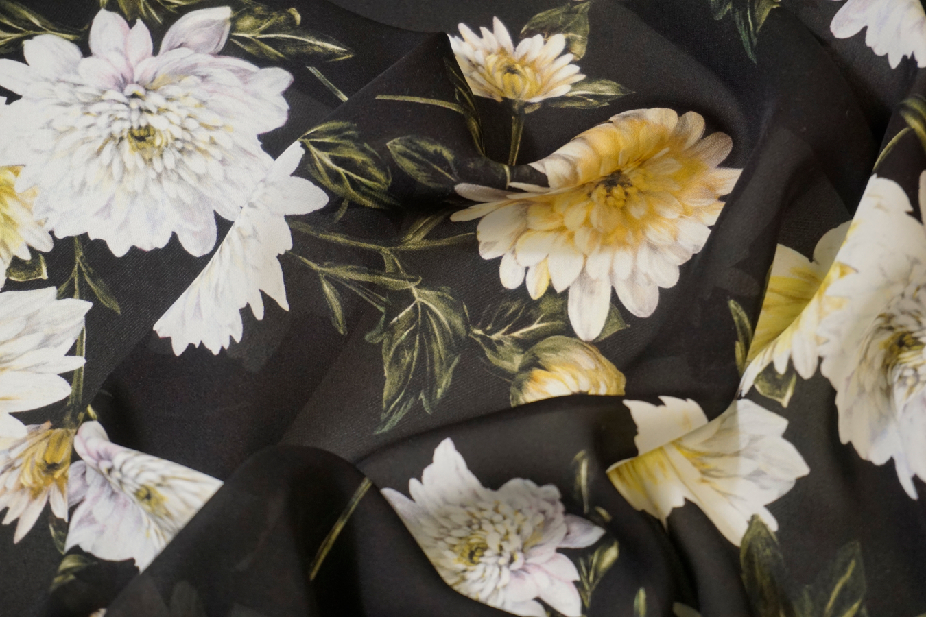 feiner Seidencrêpe - Dahlien