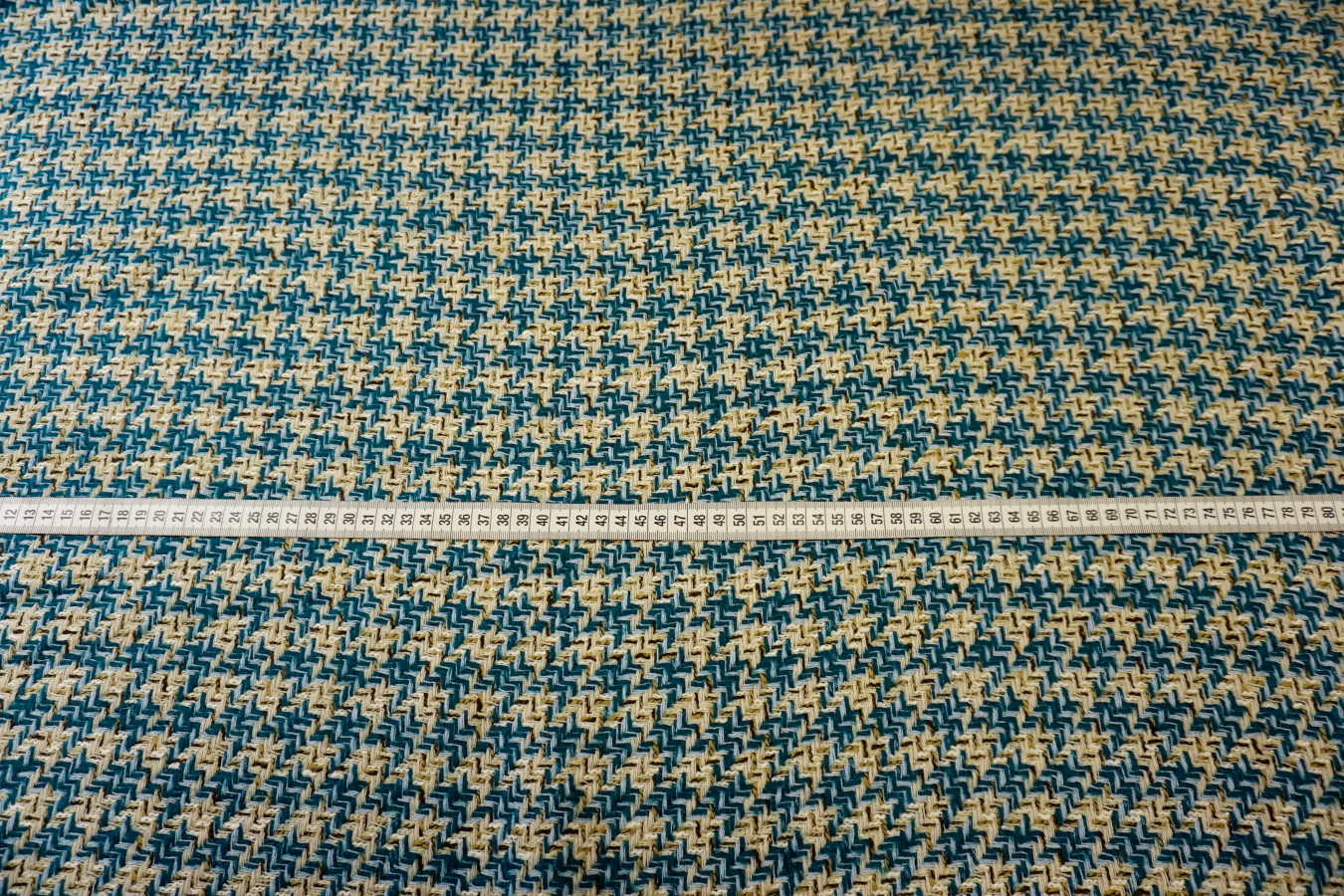 Schurwolle - türkis mit beige