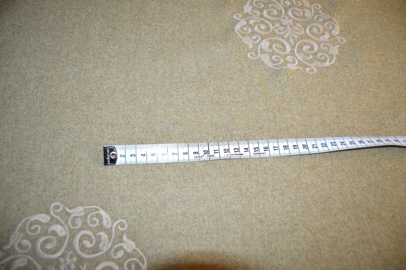 Bestickte Schurwolle