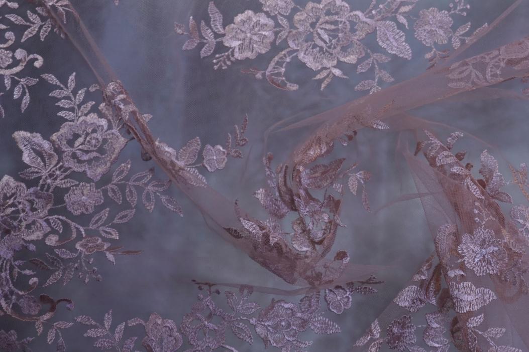 florale Spitze - zart rose