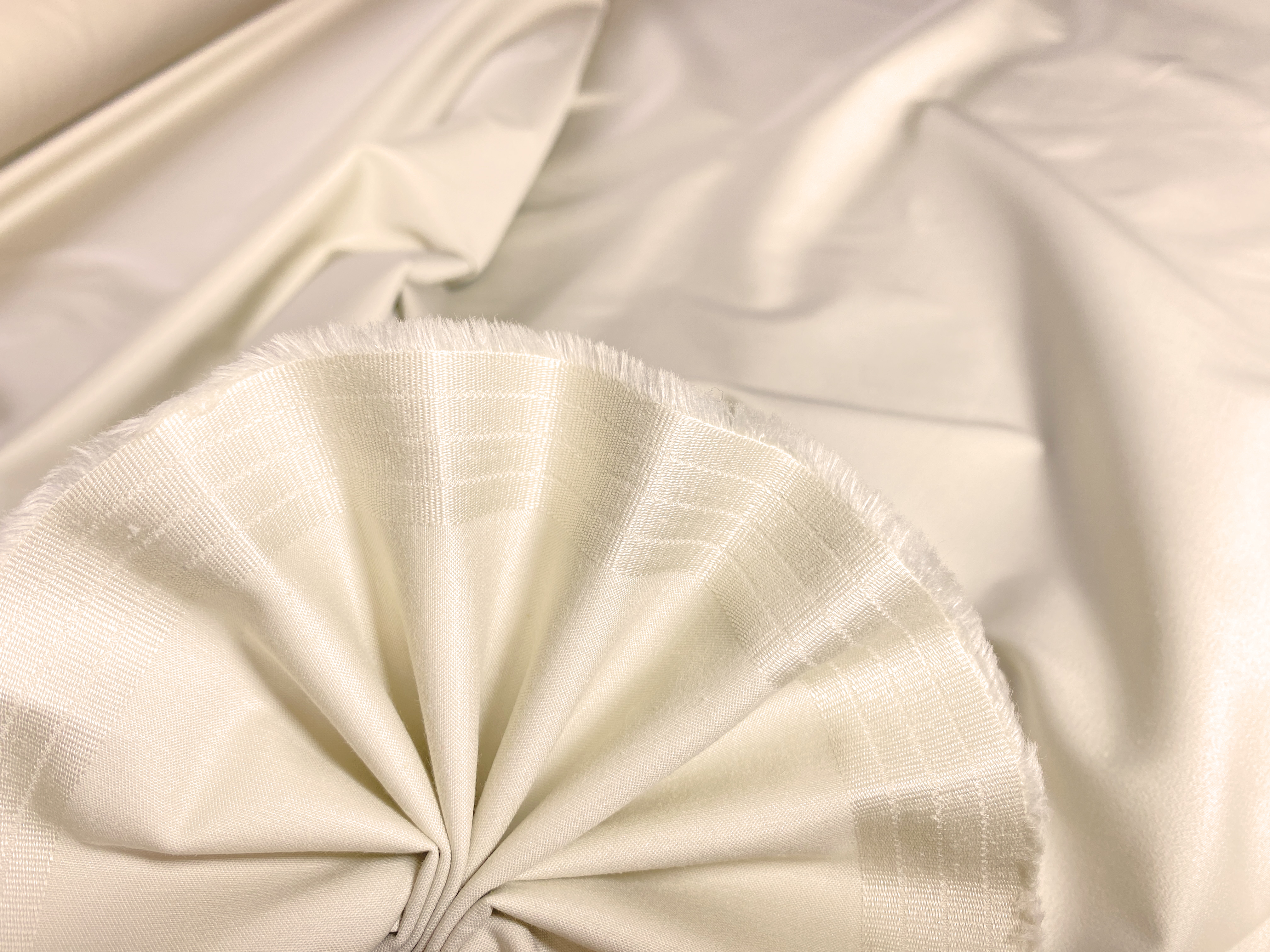 Baumwollsatin altweiß