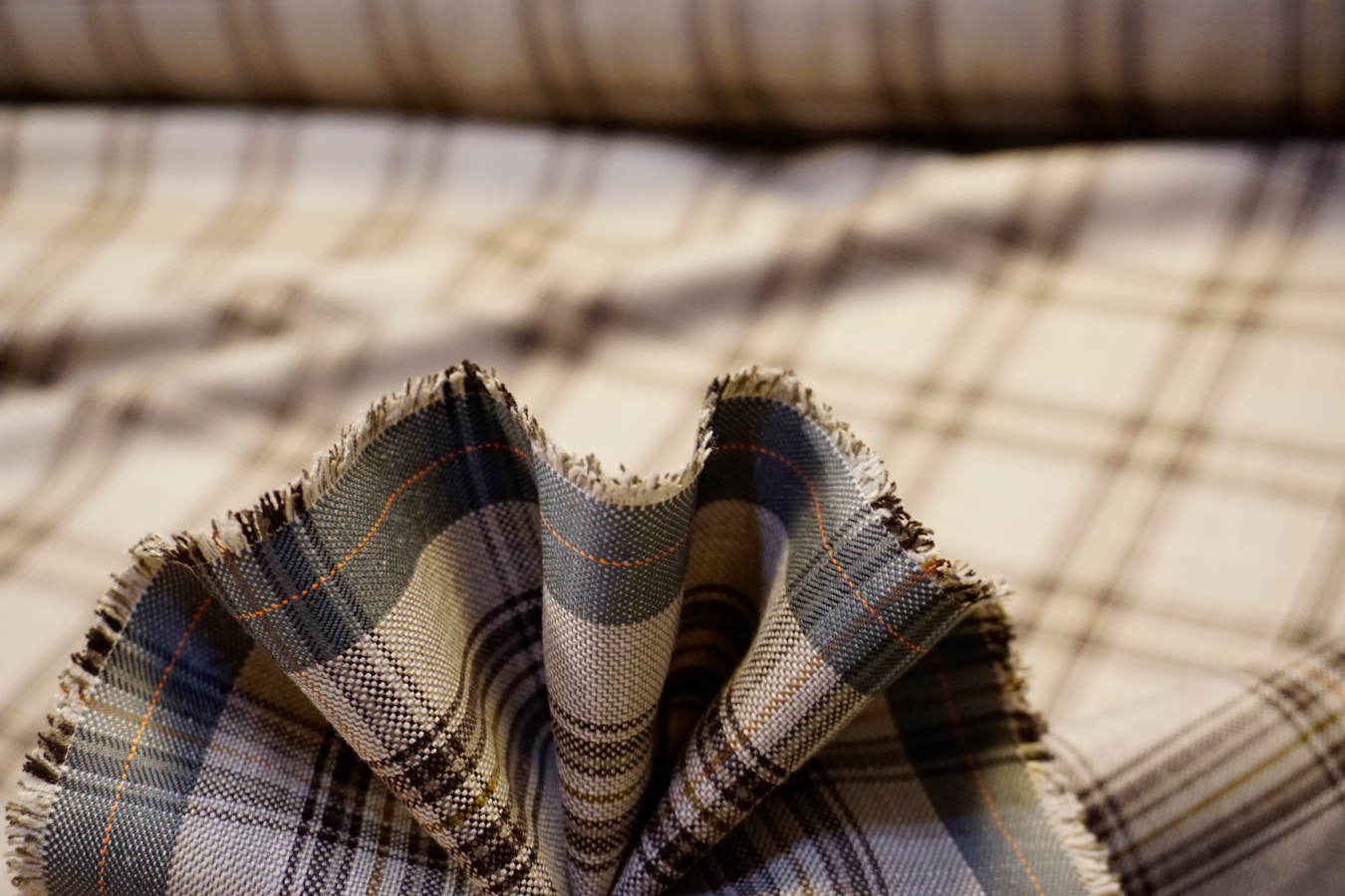 Schurwolle - beige/braun