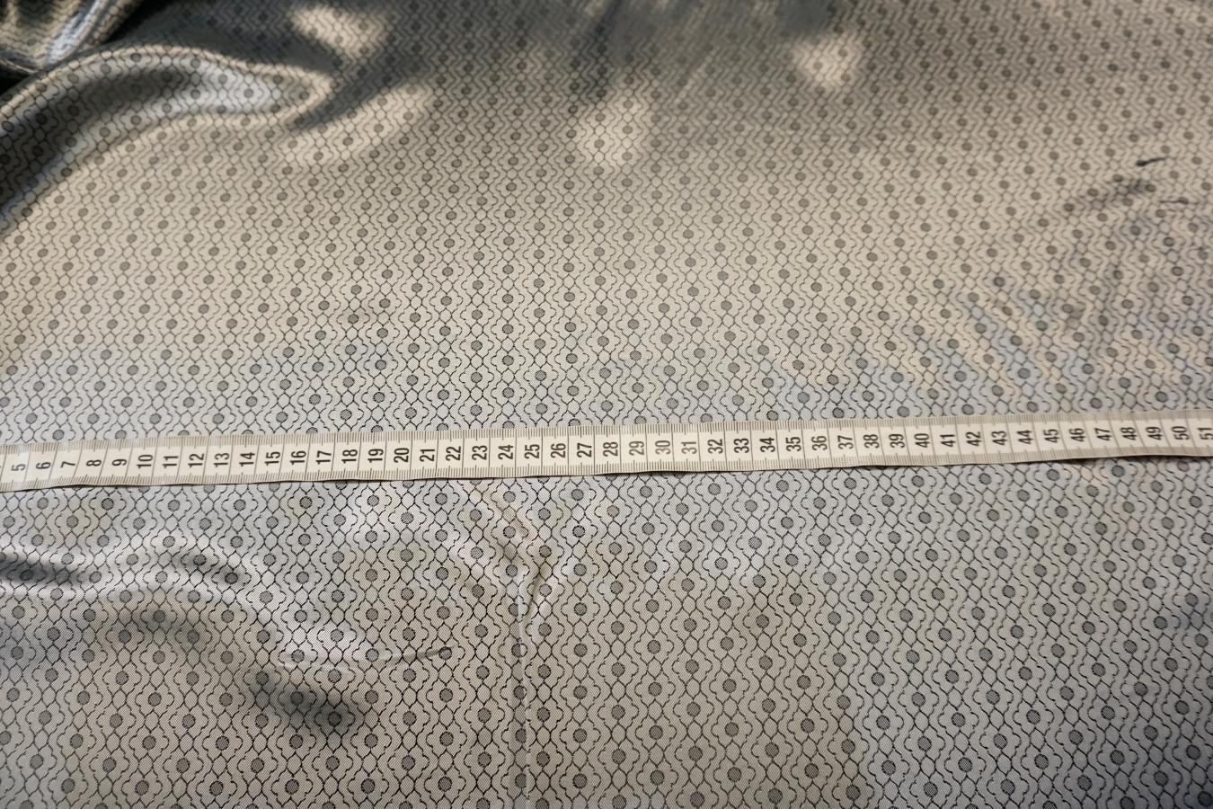 Futterstoff Viskosemix - Blümchen, silber/schwarz