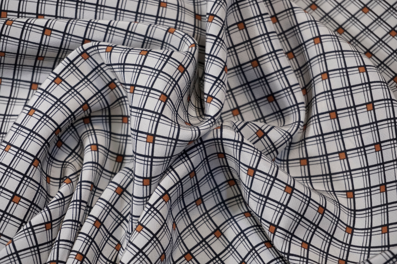 Seidencrêpe - weiß mit schwarz