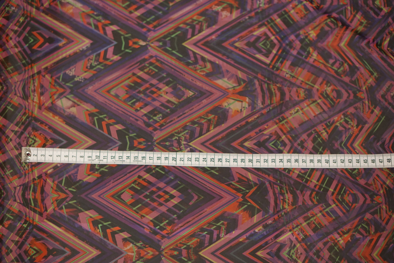 Chiffon - Zackenmotiv