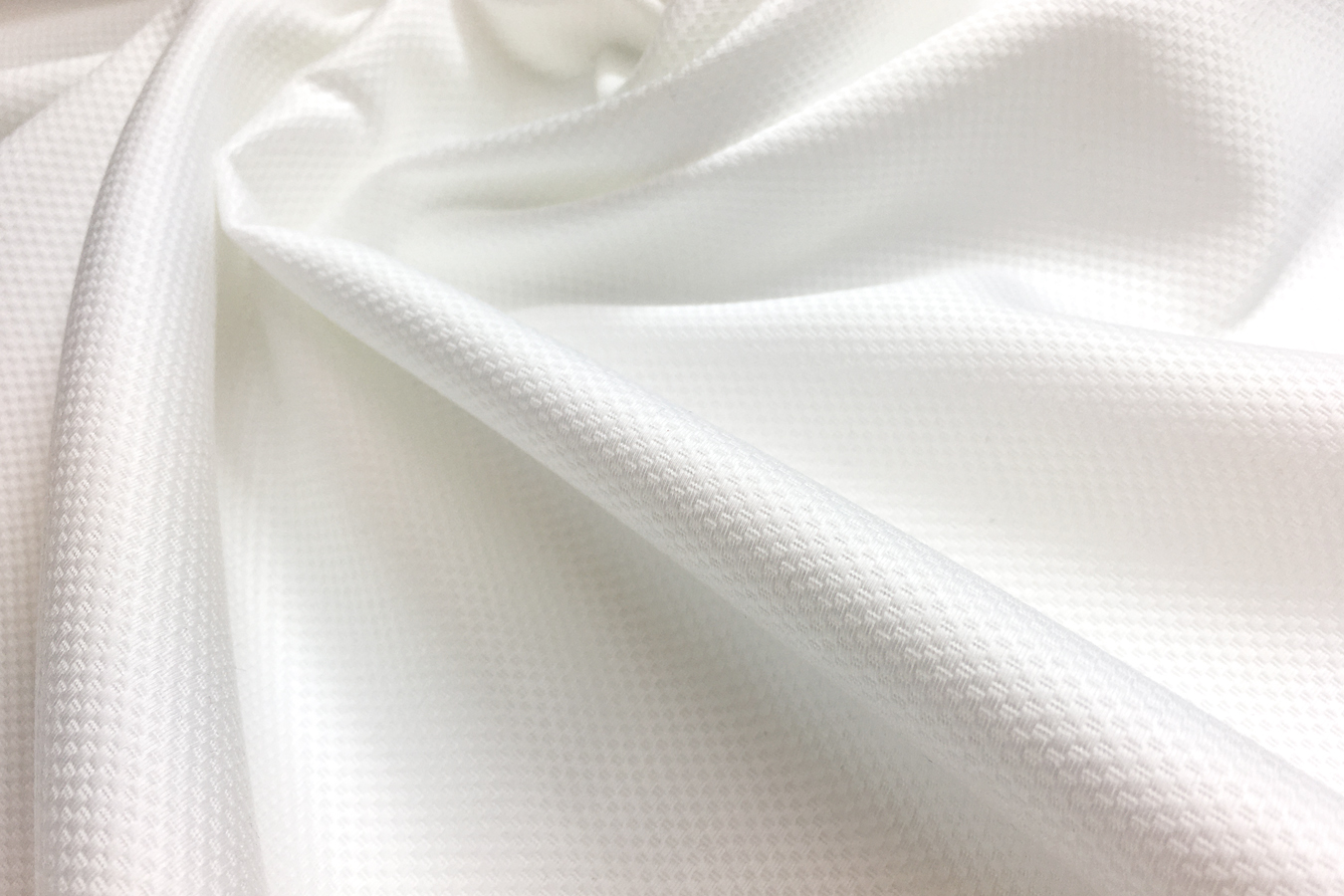 Baumwoll-Pikee weiß