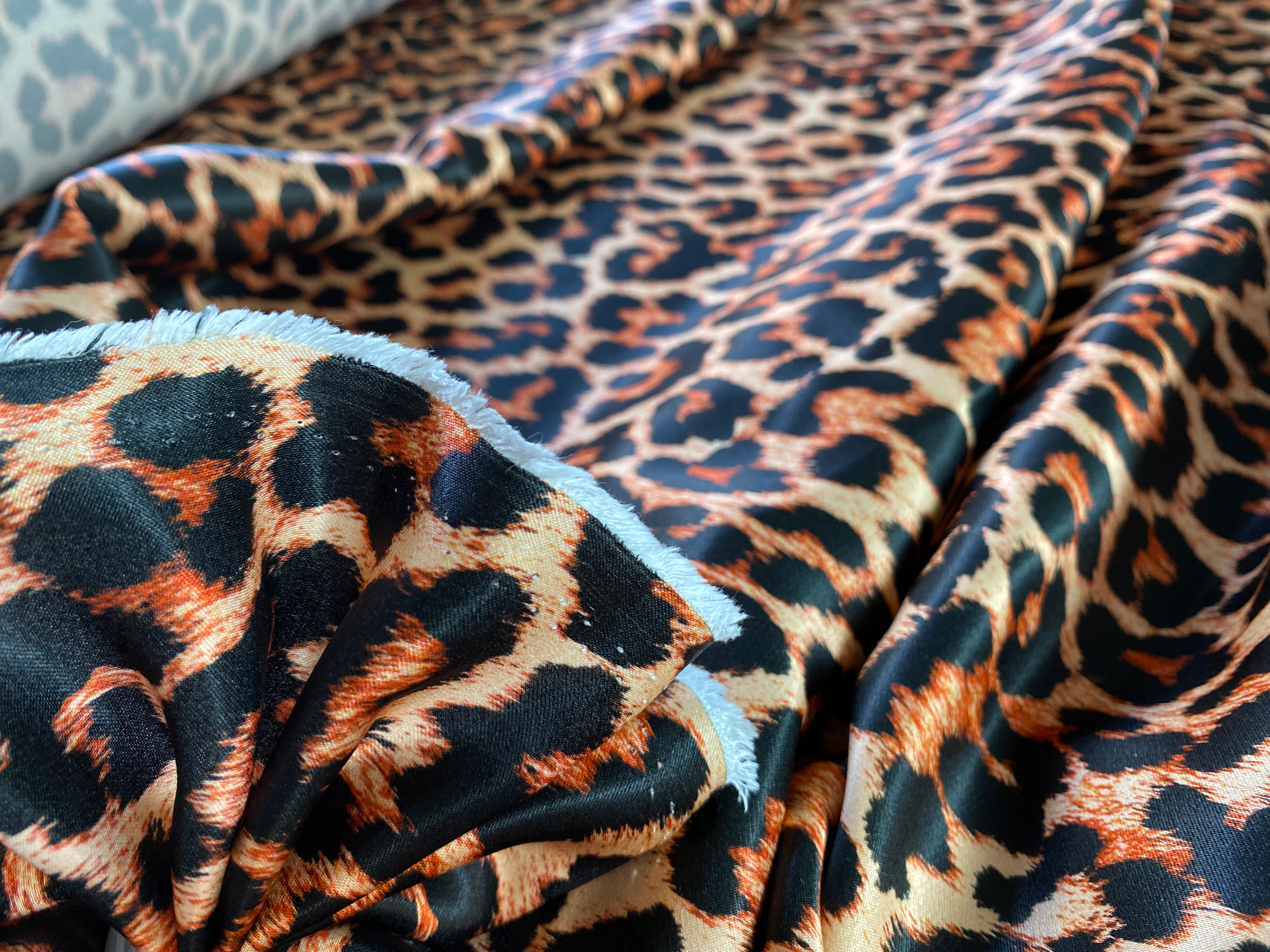 Satin Leopard schwarz-rost