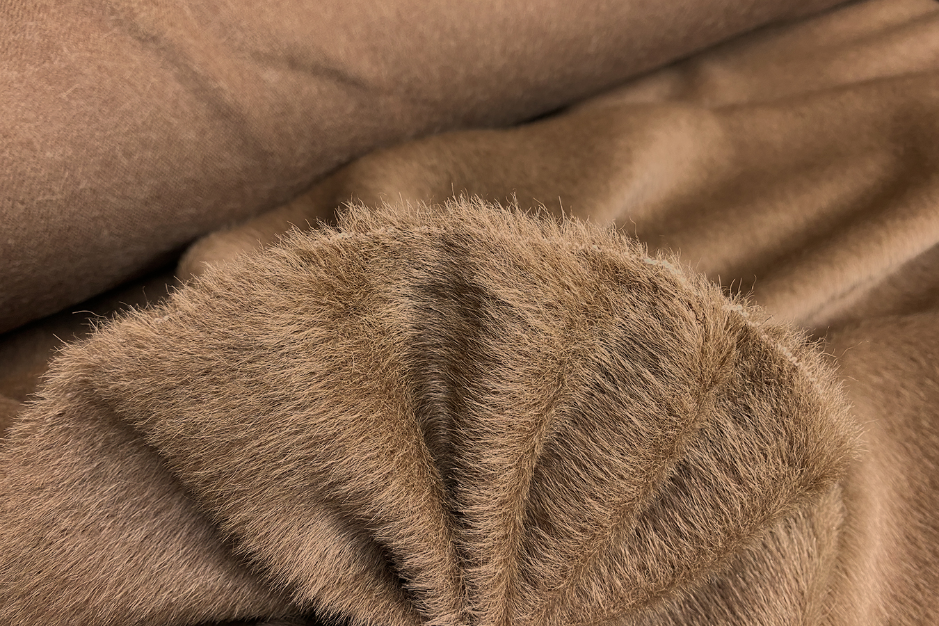 Luxus Mantelware - cognac