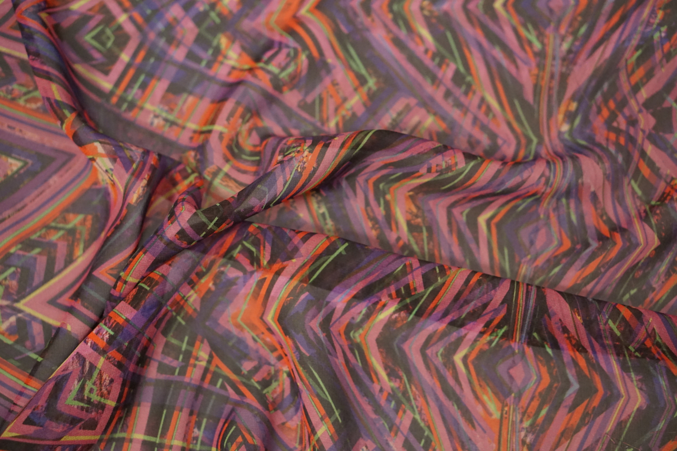 Chiffon - Zackenmotiv