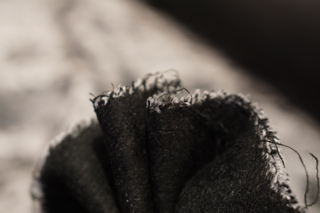 Schurwolle - jacquardgewebt