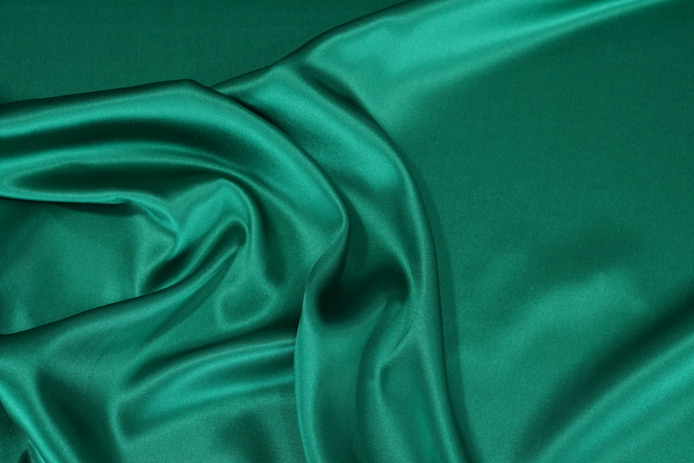 elastischer Satin tannengrün