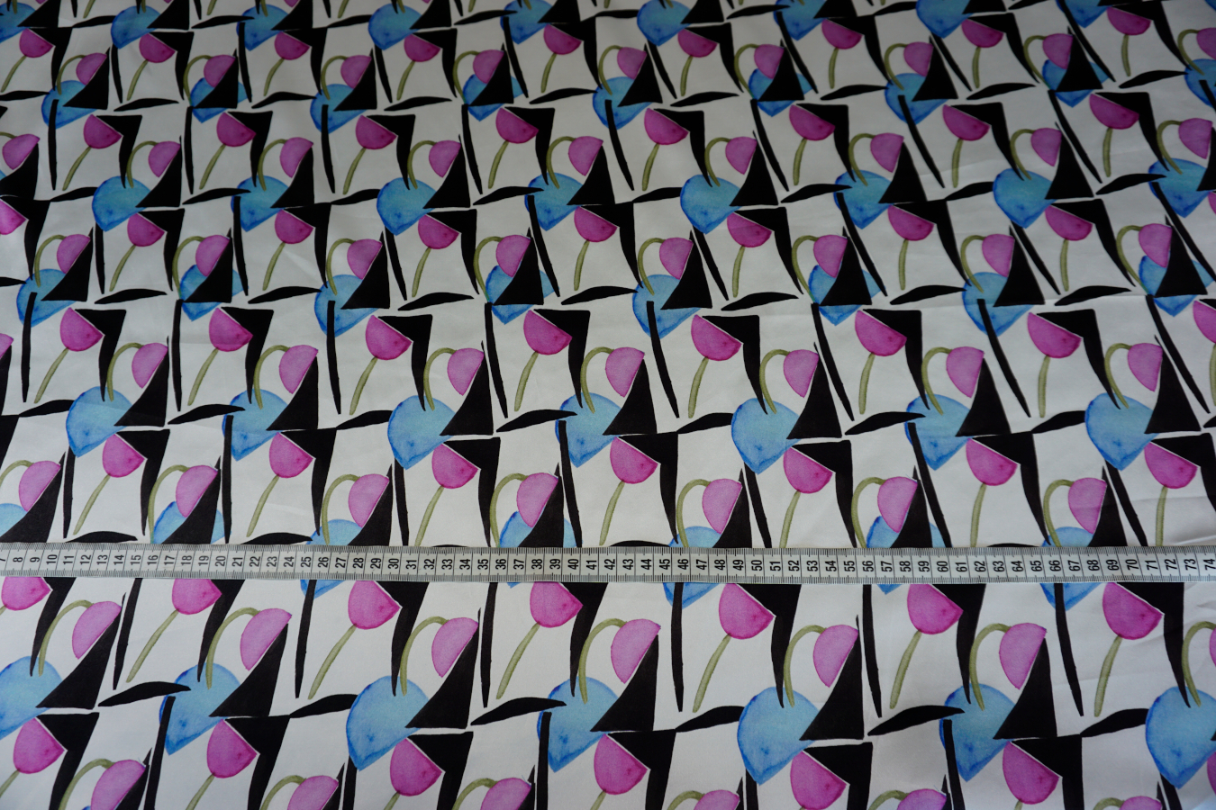 Seidensatin - geometrisches Muster