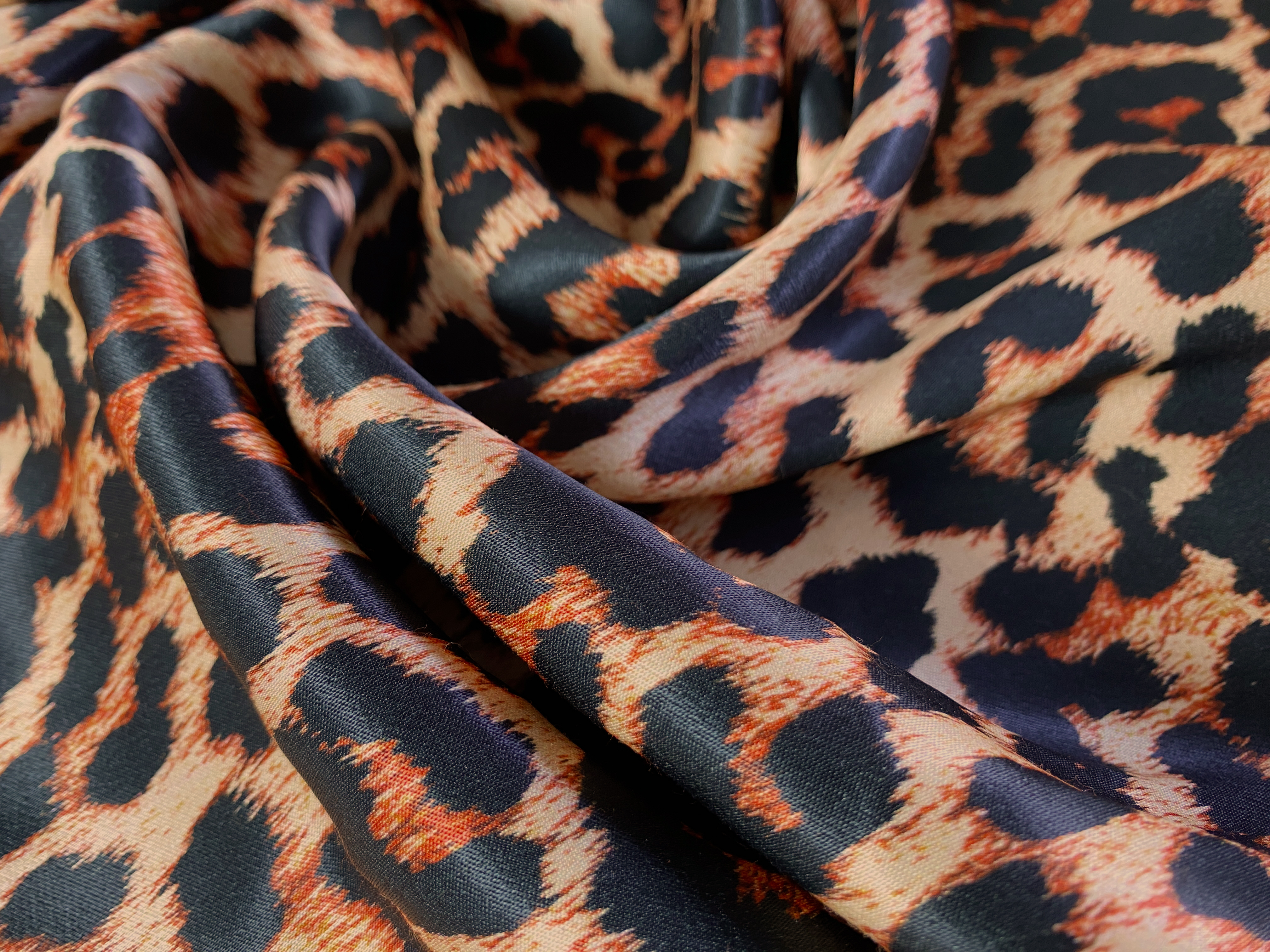 Satin Leopard schwarz-rost