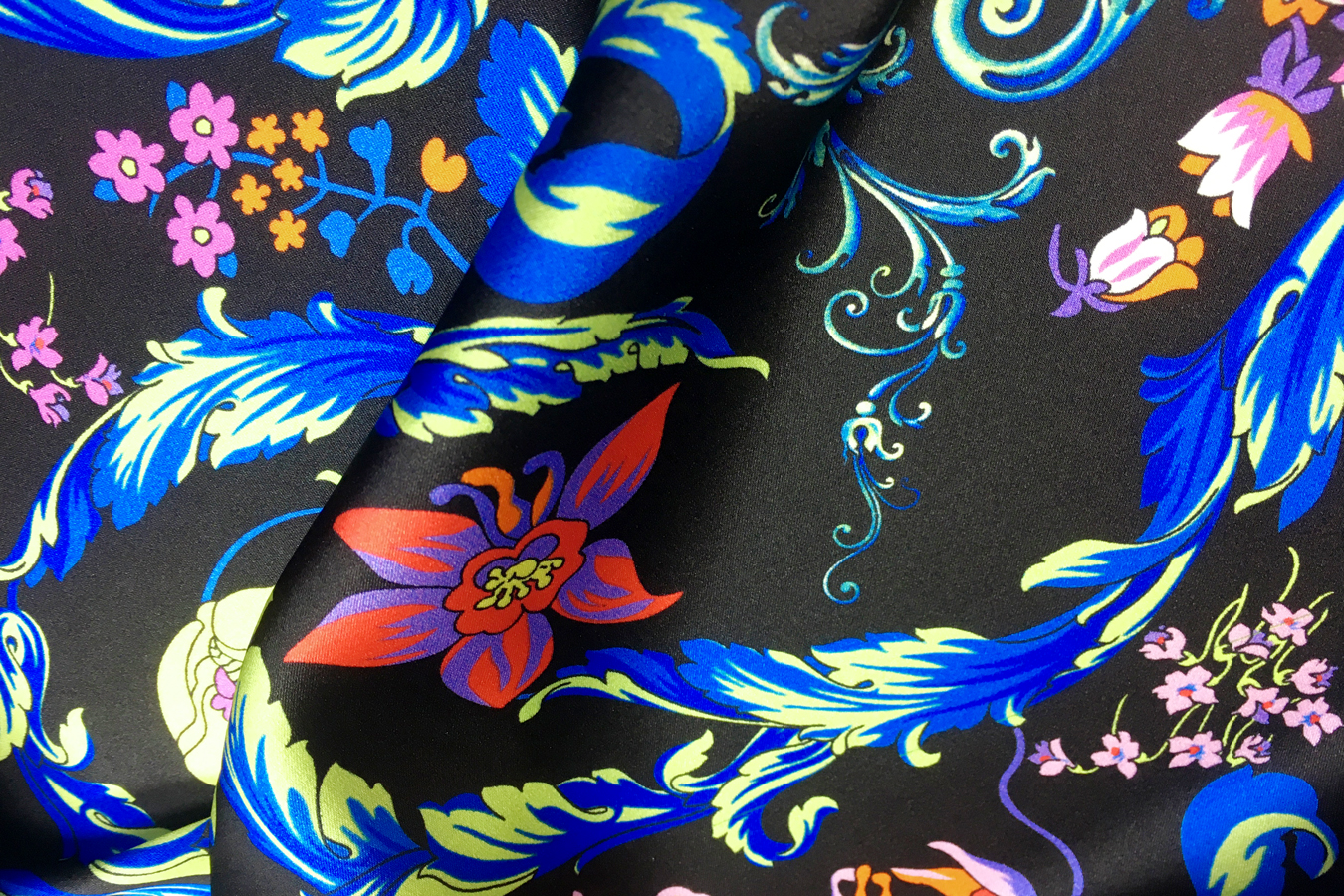 elastische Seide - schwarz-bunt