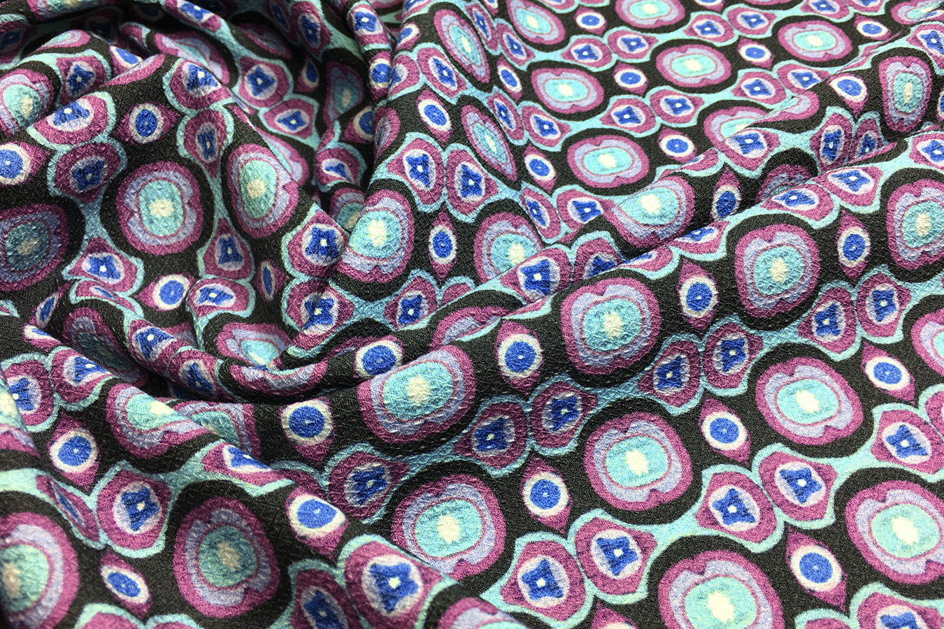 Schurwollstretch - geometrisches Muster