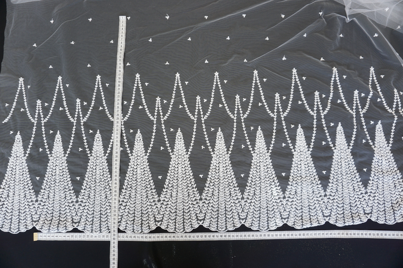 Französische Spitze - Blätterranken