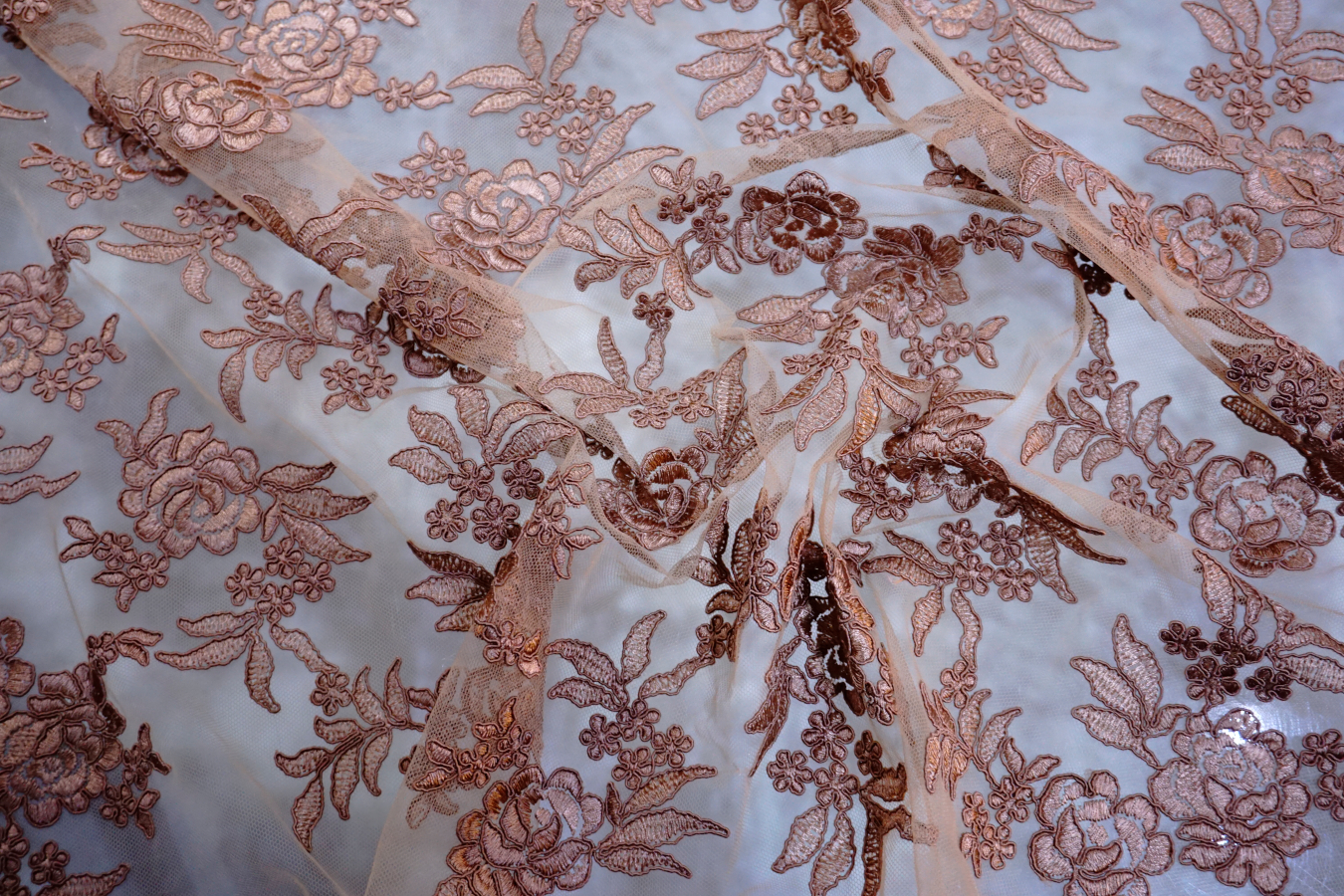 florale Spitze - hellbraun