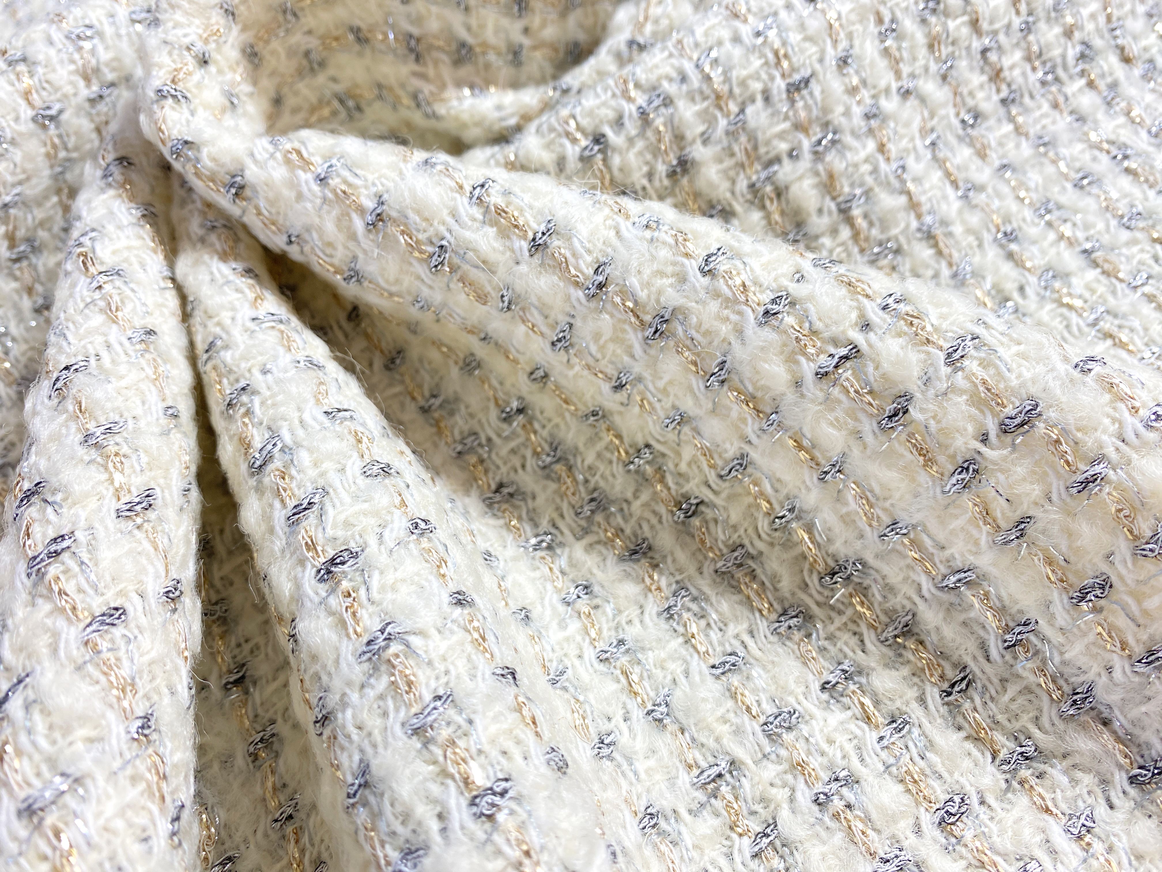 Kostümware creme-gold