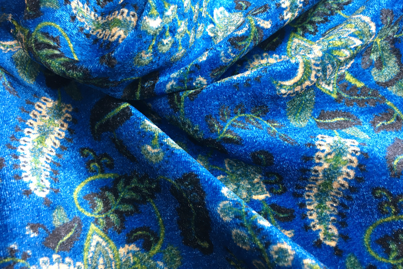 Seidensamt - persischer Blumendruck