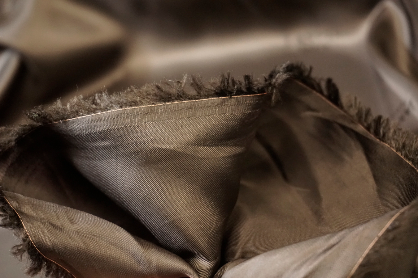 Viskosejacquard - Schriftzug, dunkelbraun