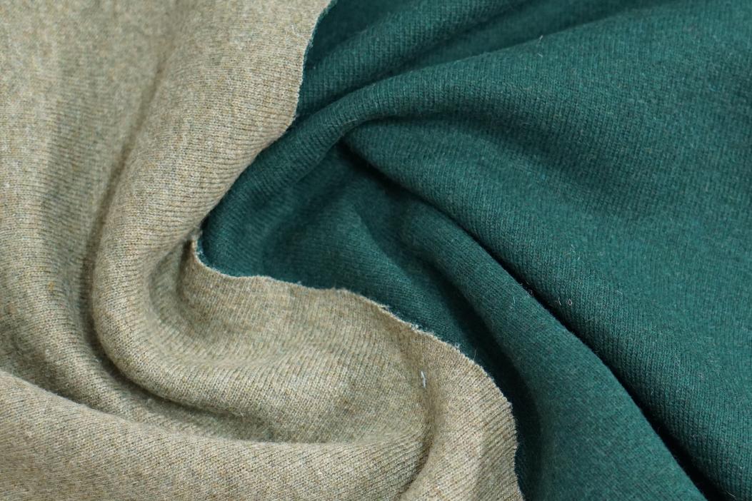 Romanitstrickstoff - smaragdgrün/schilf