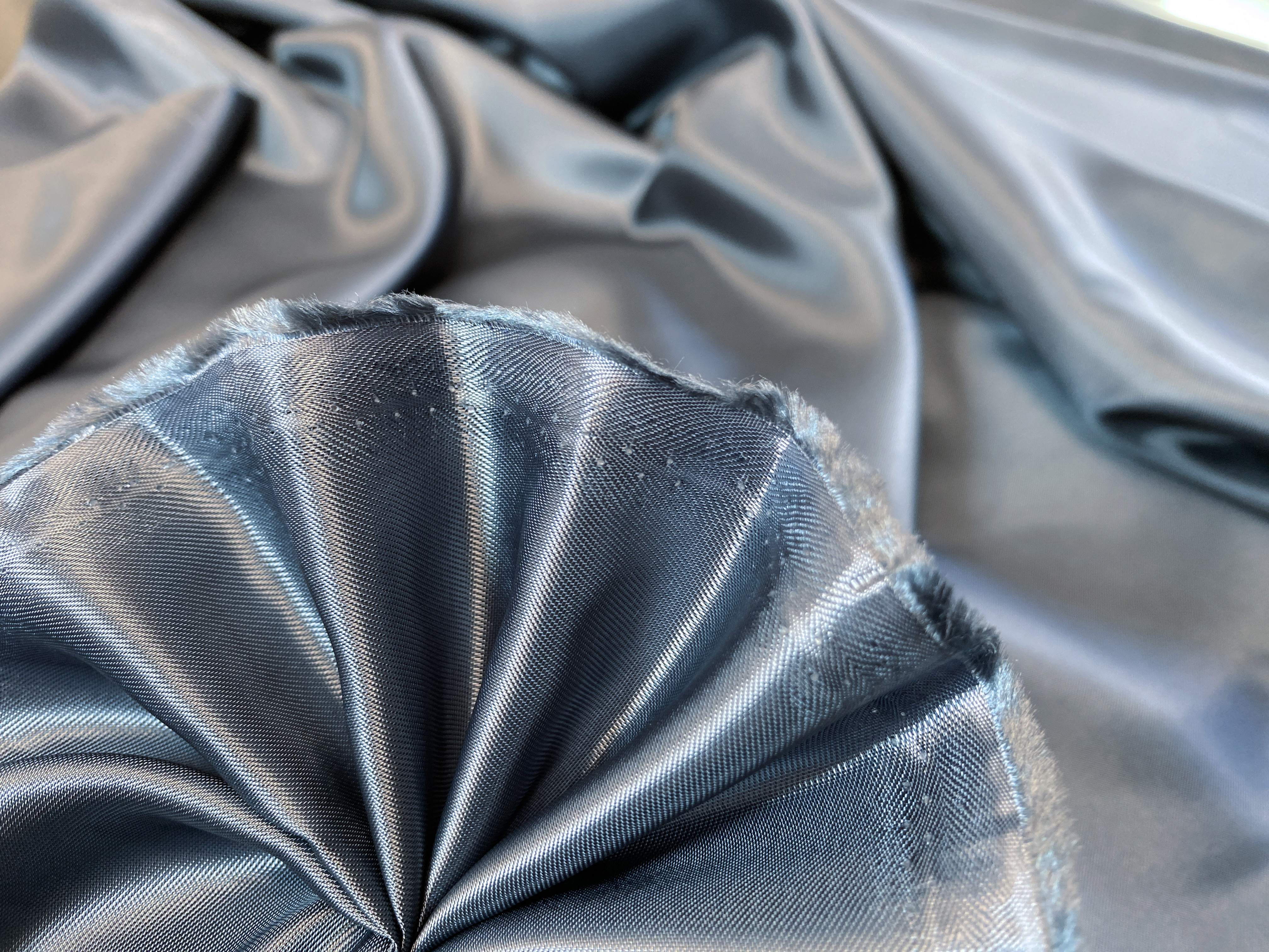 Sergefutter graublau