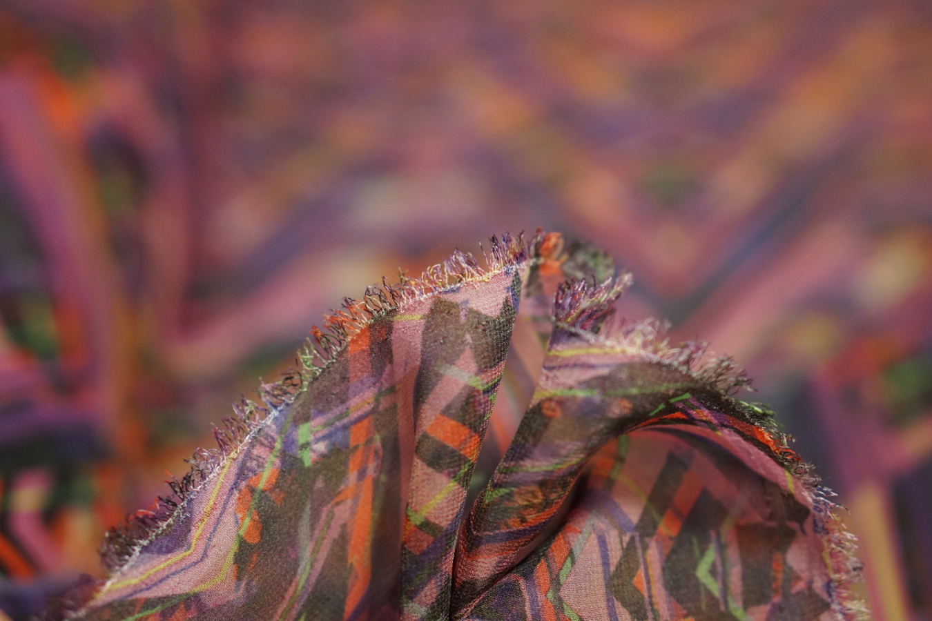 Chiffon - Zackenmotiv