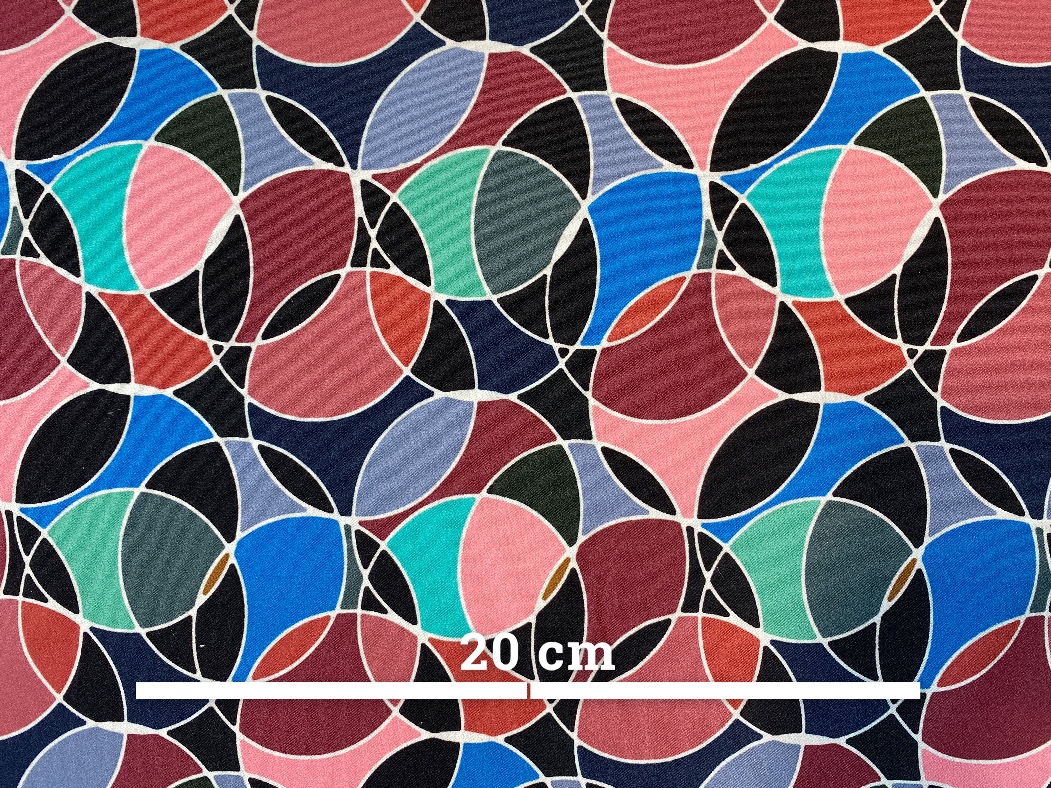 Crepe mit Kreismuster