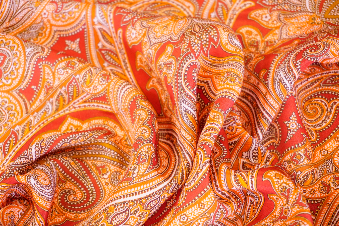 Seidencrêpe - Paisley, feuerrot