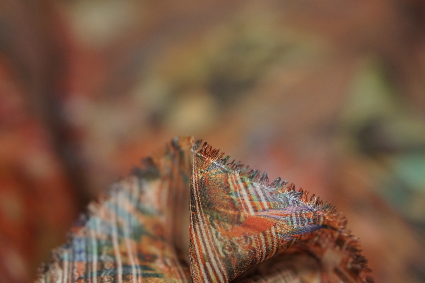 Chiffon - bunte Muster auf schwarz