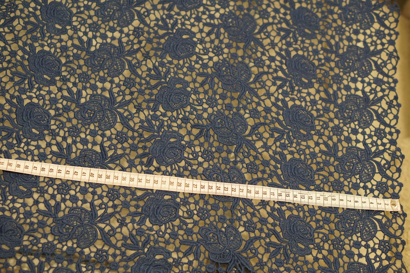 Schurwolle - Spachtelspitze