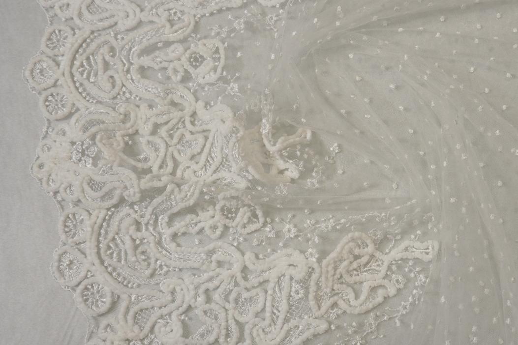 Französische Spitze - Samtbordüre