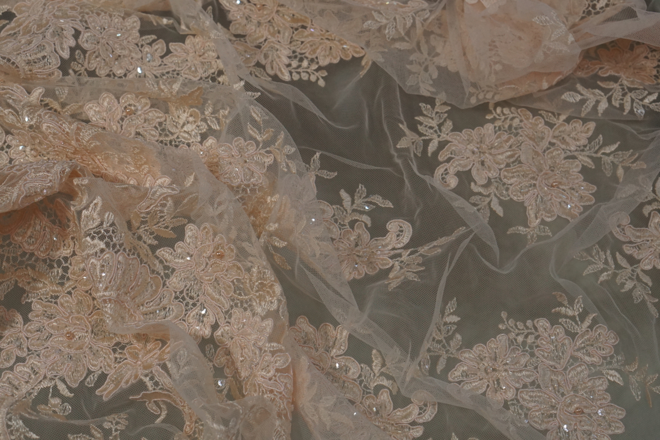 Bestickte Spitze - blassrosa