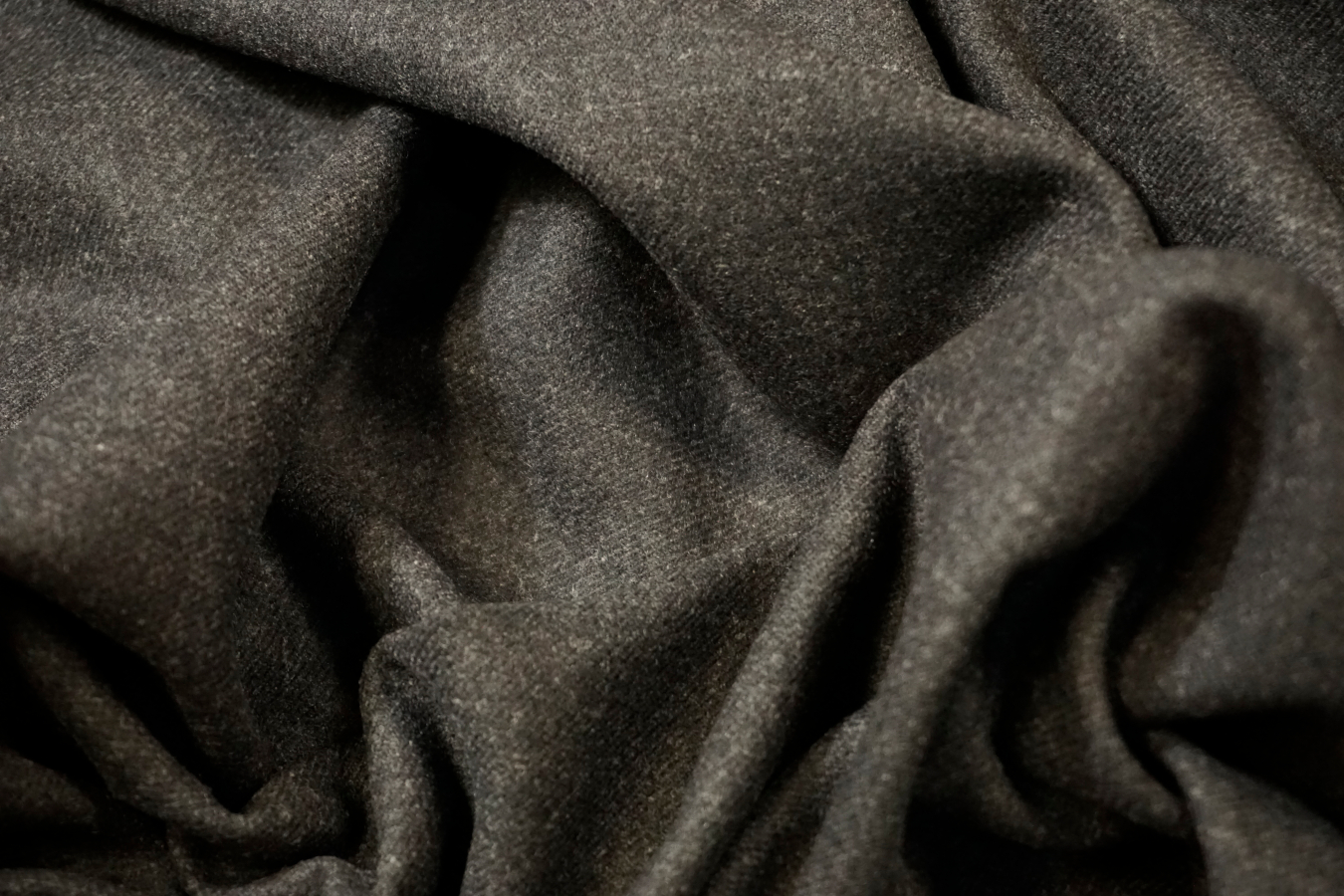 Kaschmir - schwarz mit feinem Überkaro