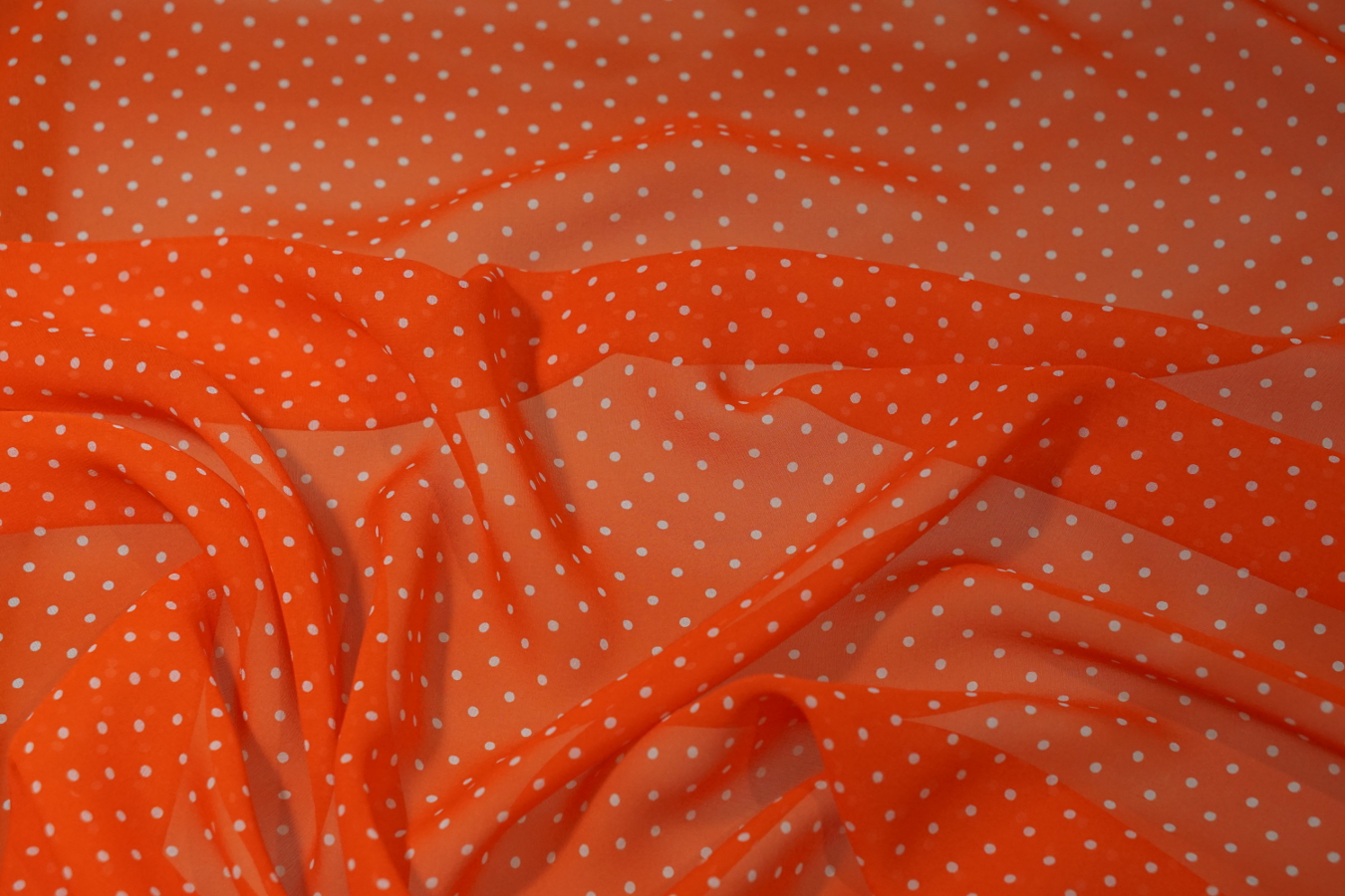 Chiffon - weiße Punkte auf rot