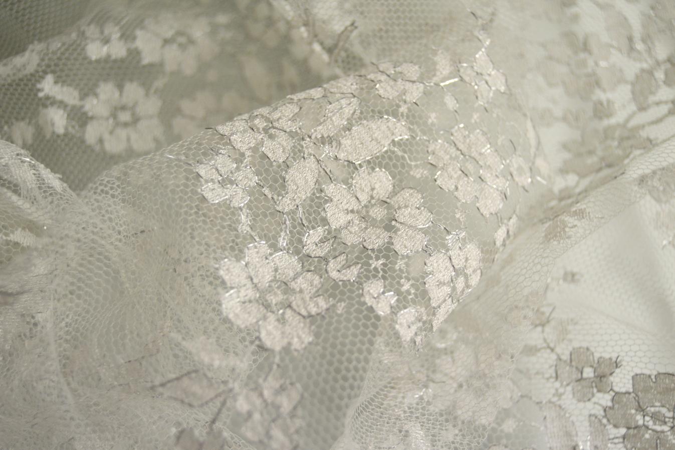 Spitze - weiß mit silber