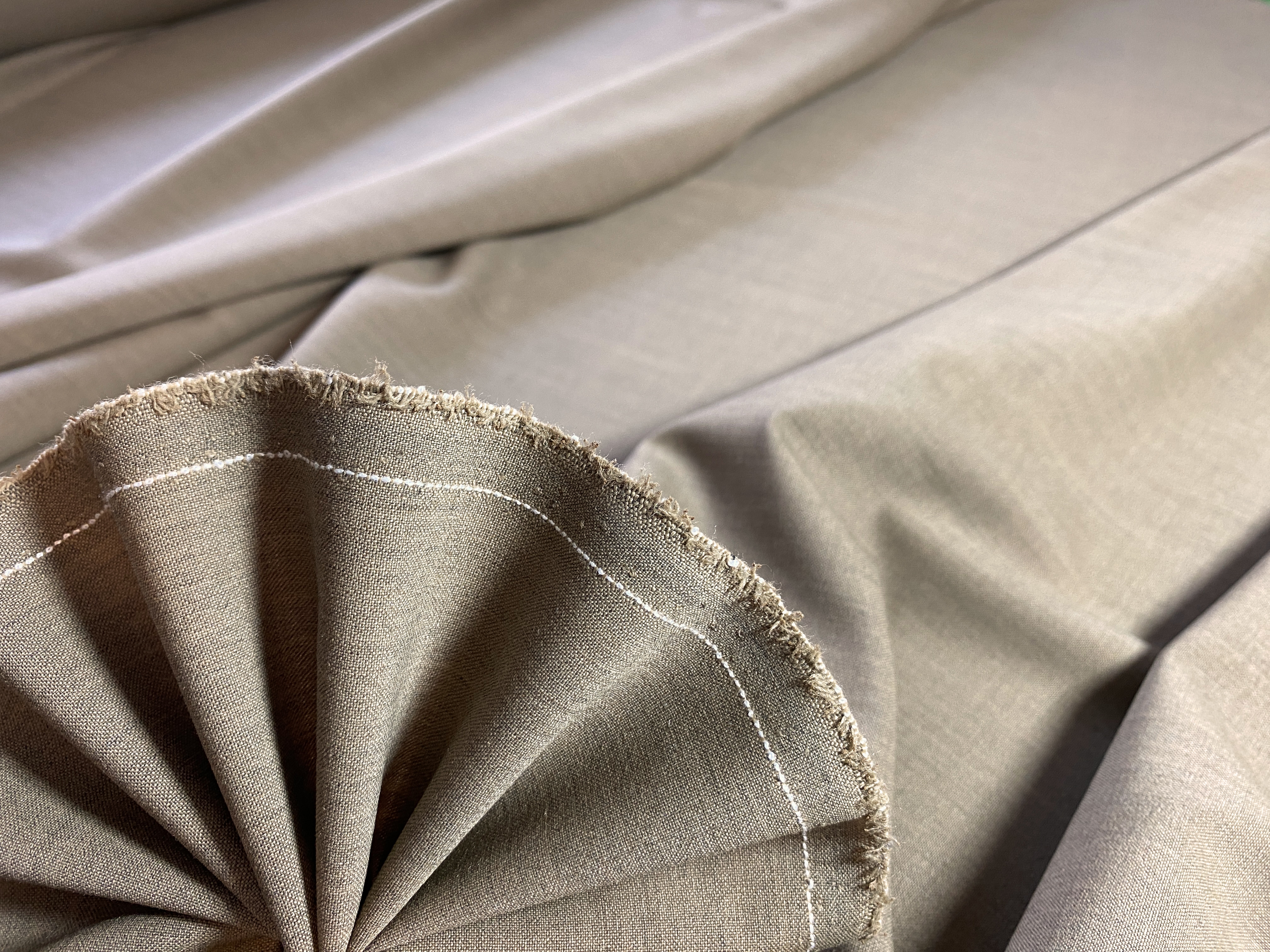feine elastische Schurwolle beige