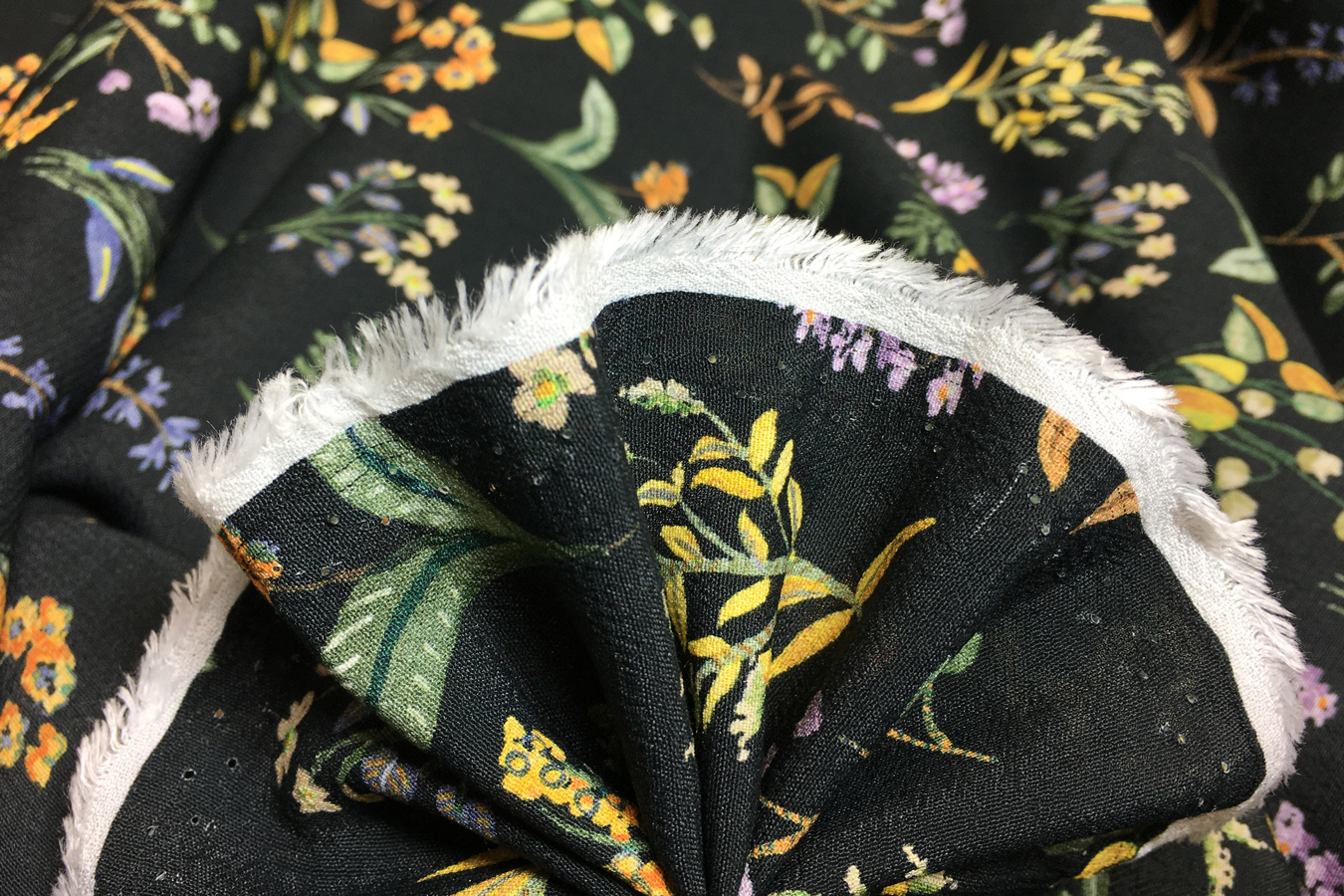 Viskosestretch - Wiesenblumen