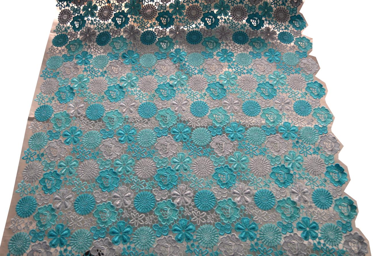 Spitze - türkis und himmelblau