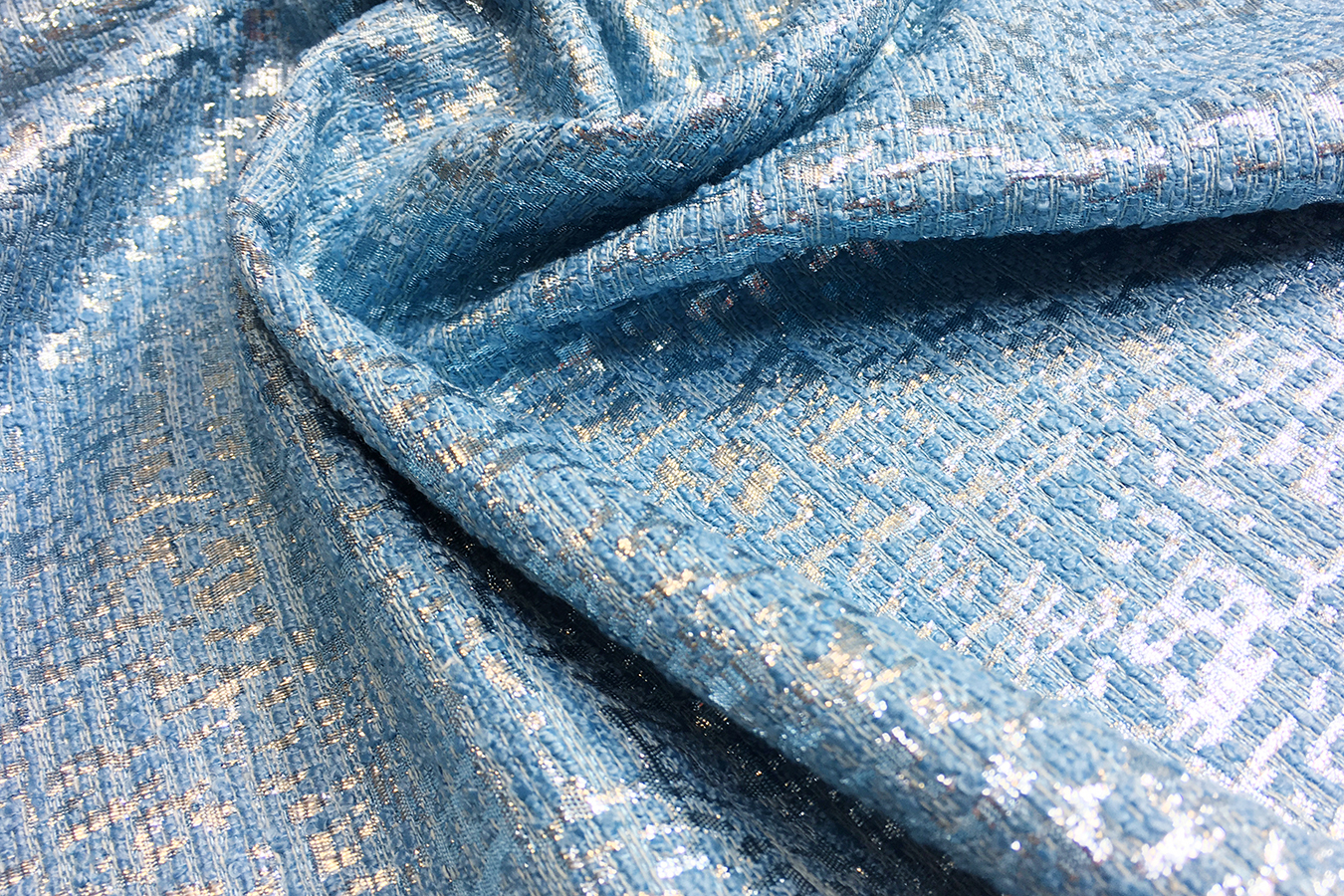 Brokat - himmelblau mit silber