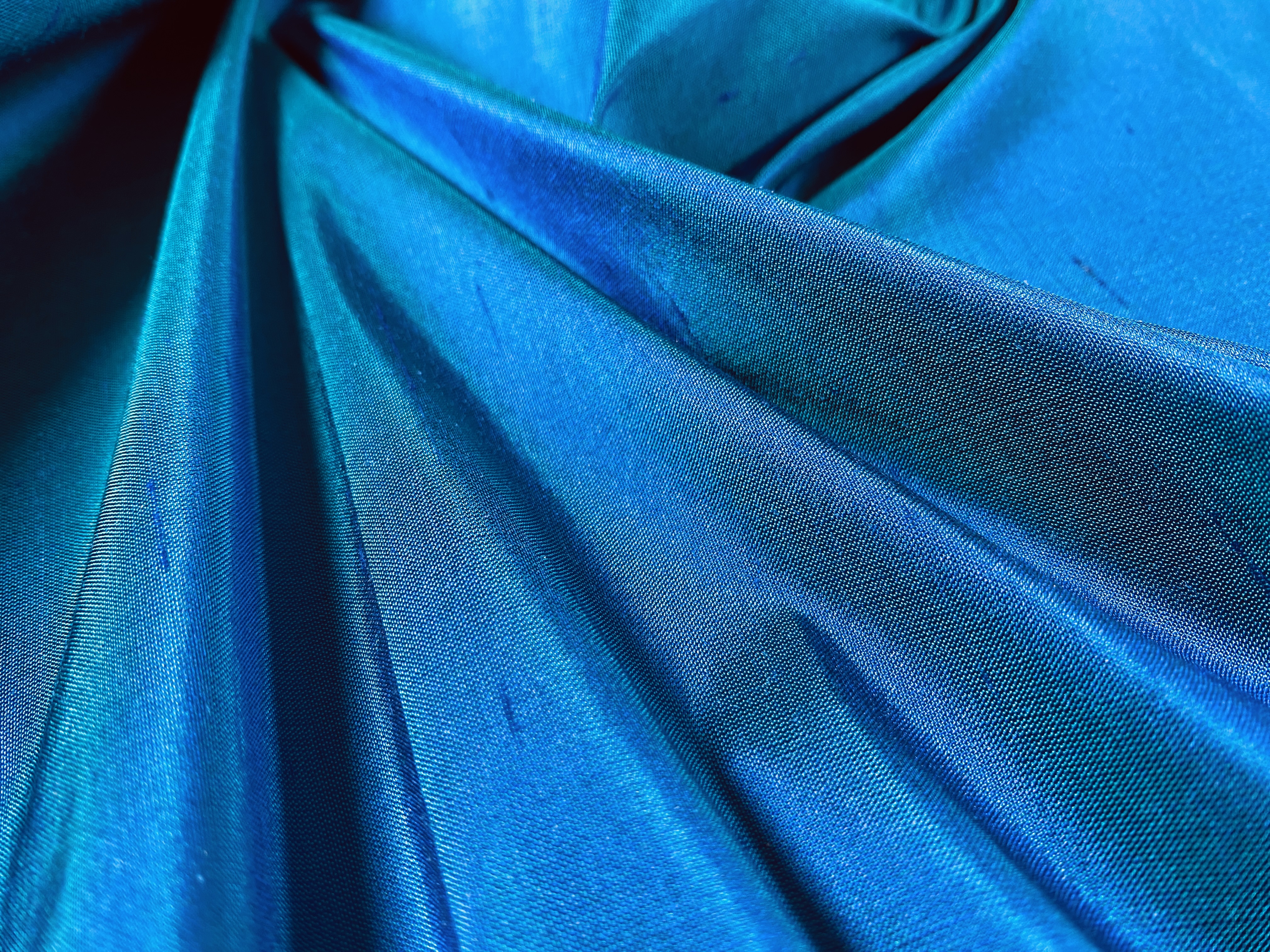 Dupion blau changierend